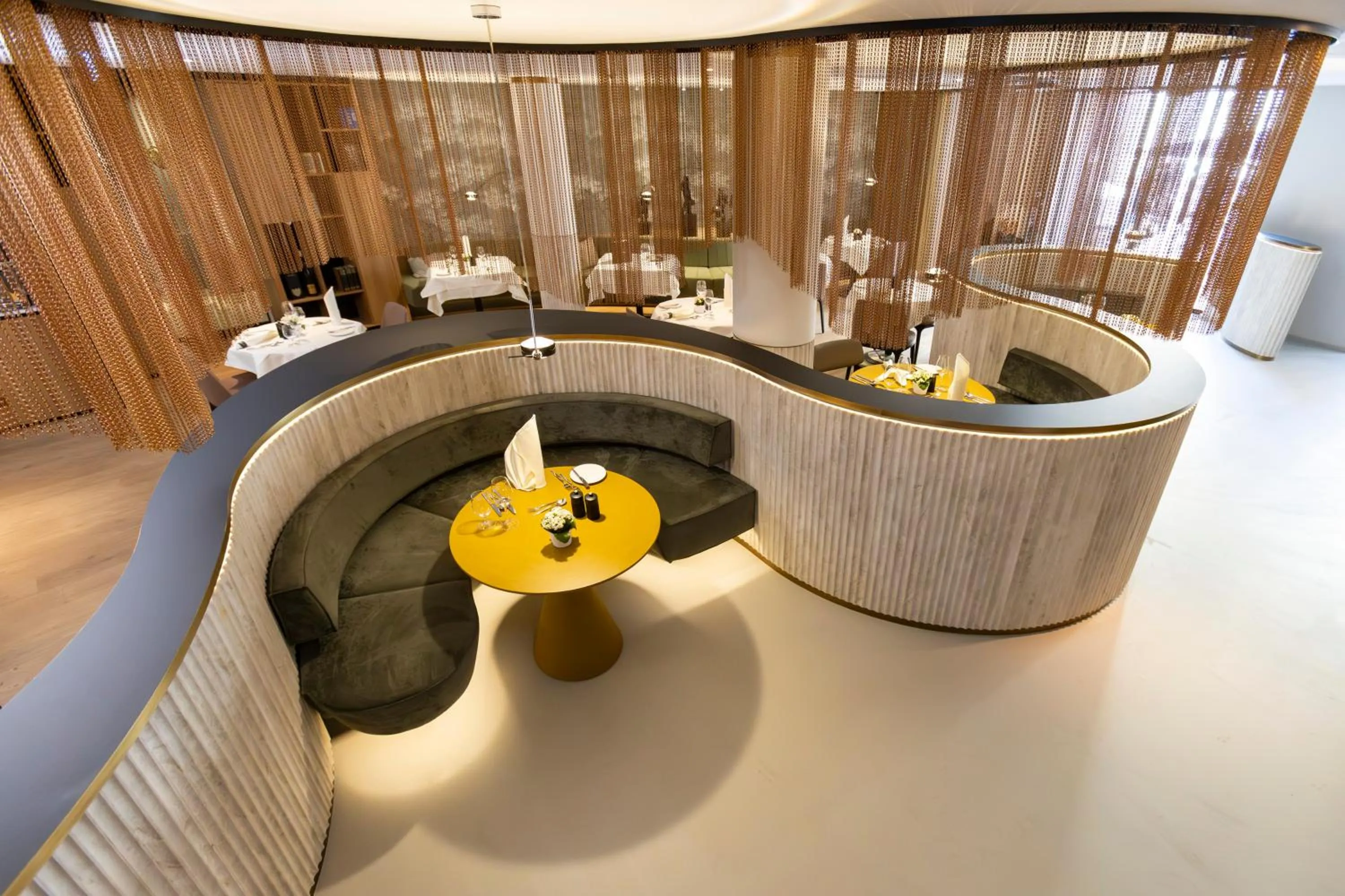 Restaurant/places to eat in Hotel Innsbruck