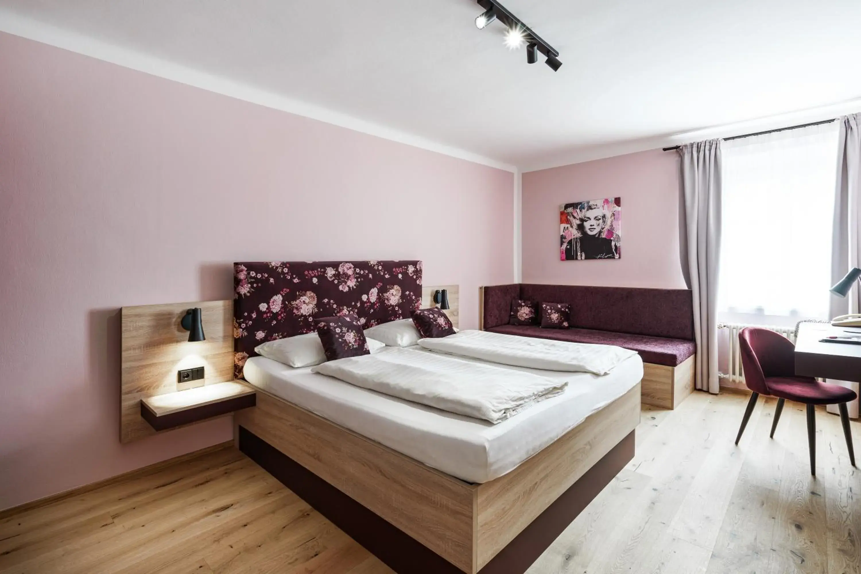 Deluxe Double Room in Altstadthotel Kasererbräu Deluxe Double Room in Altstadthotel Kasererbräu