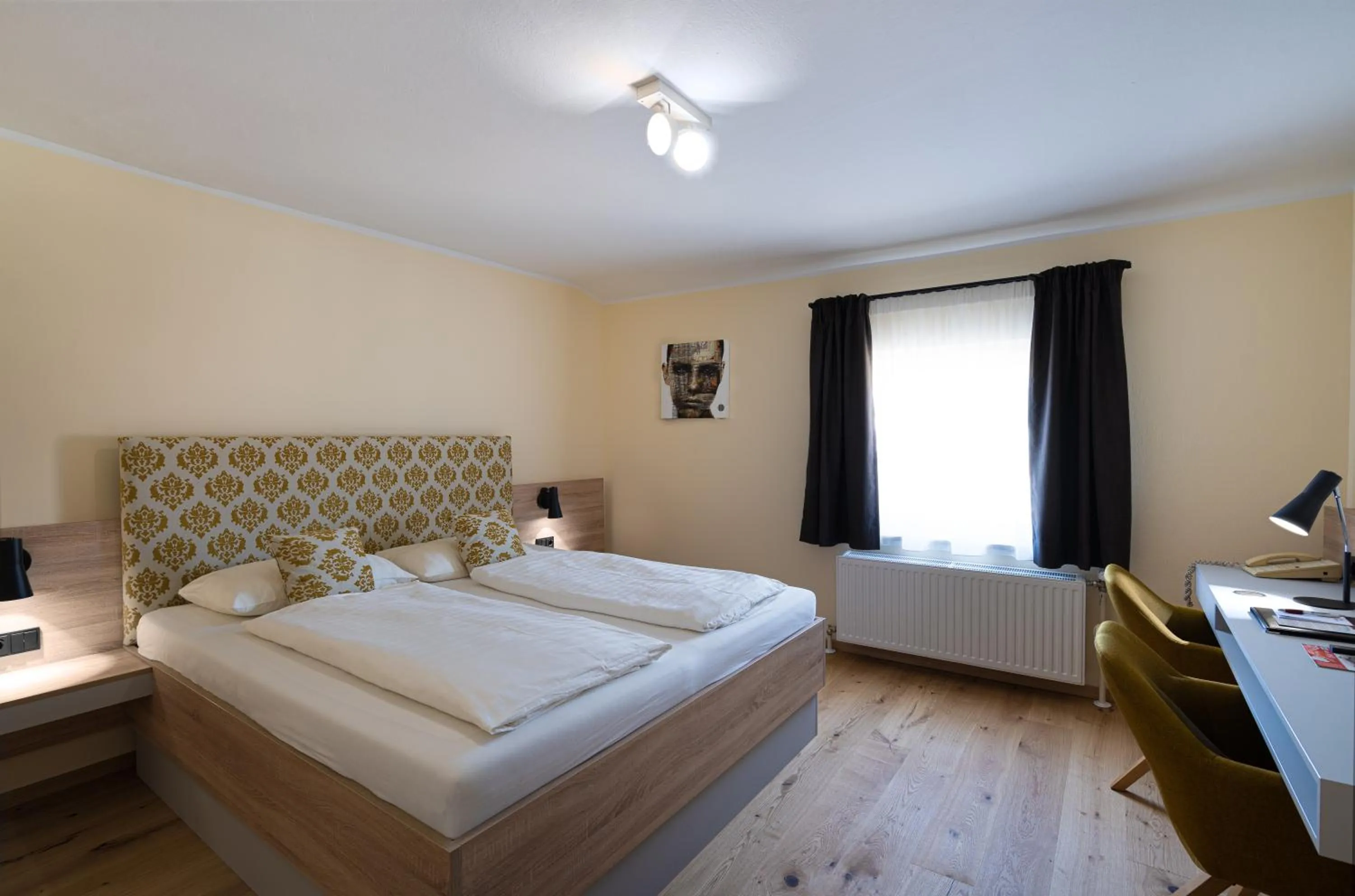 Bedroom, Bed in Altstadthotel Kasererbräu