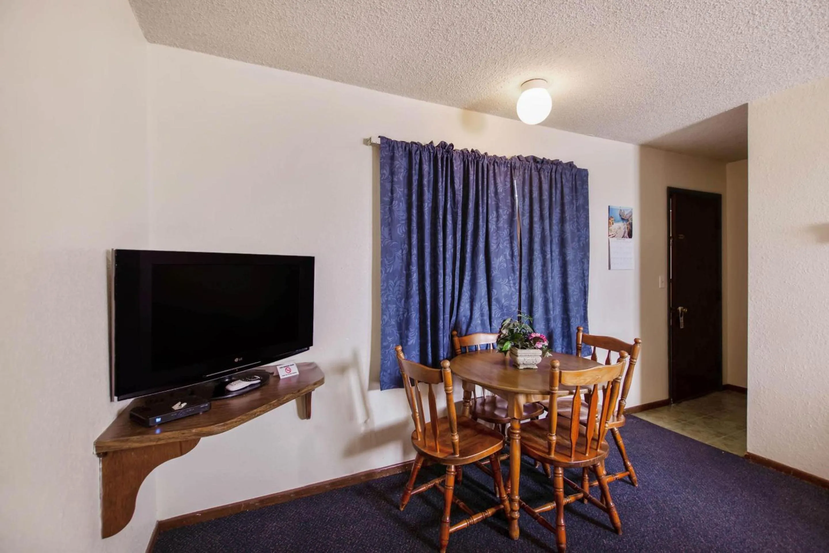 Bedroom in OYO Hotel Cheyenne Wells - US 40