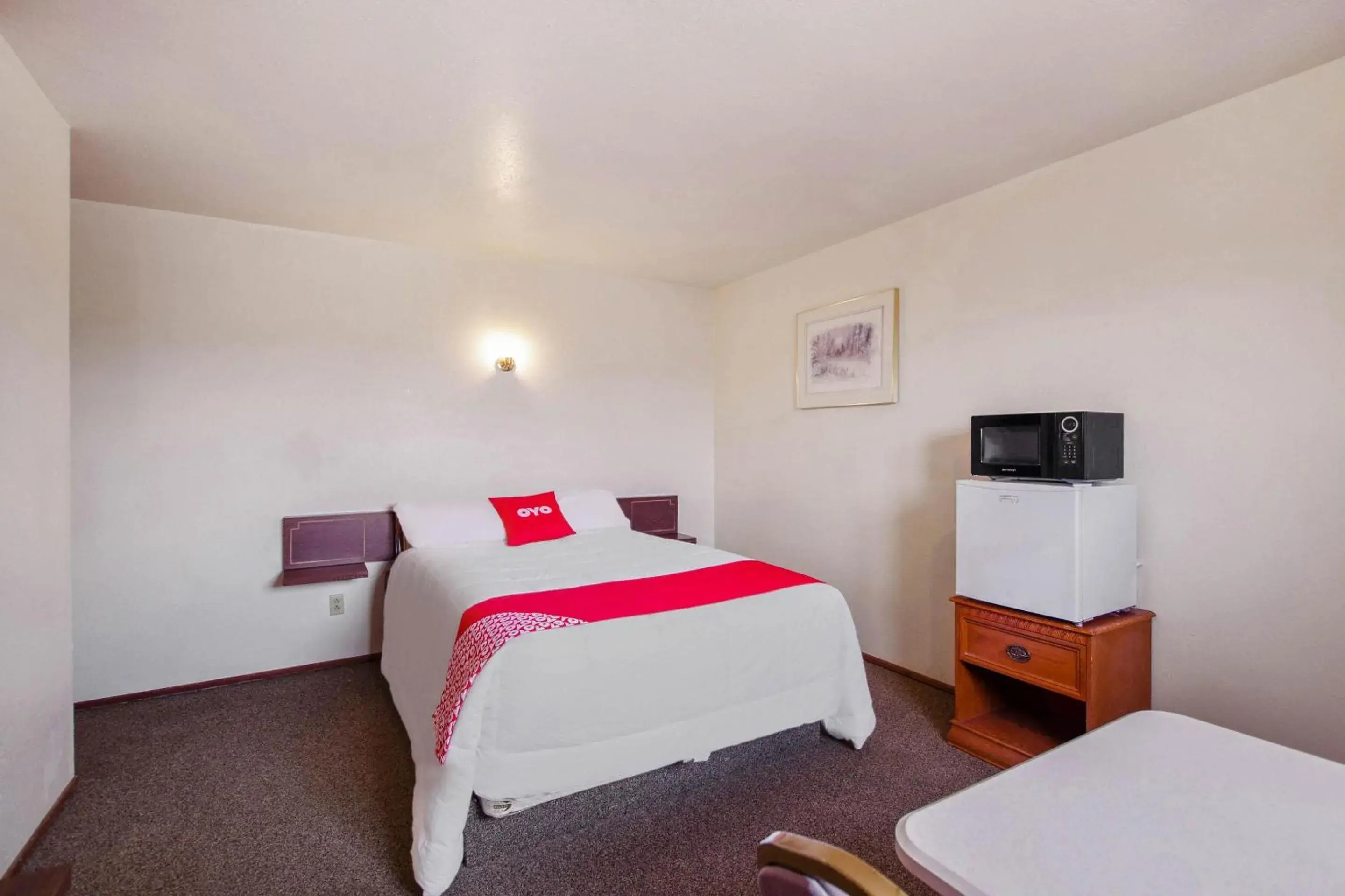 Bedroom in OYO Hotel Cheyenne Wells - US 40 Bedroom in OYO Hotel Cheyenne Wells - US 40