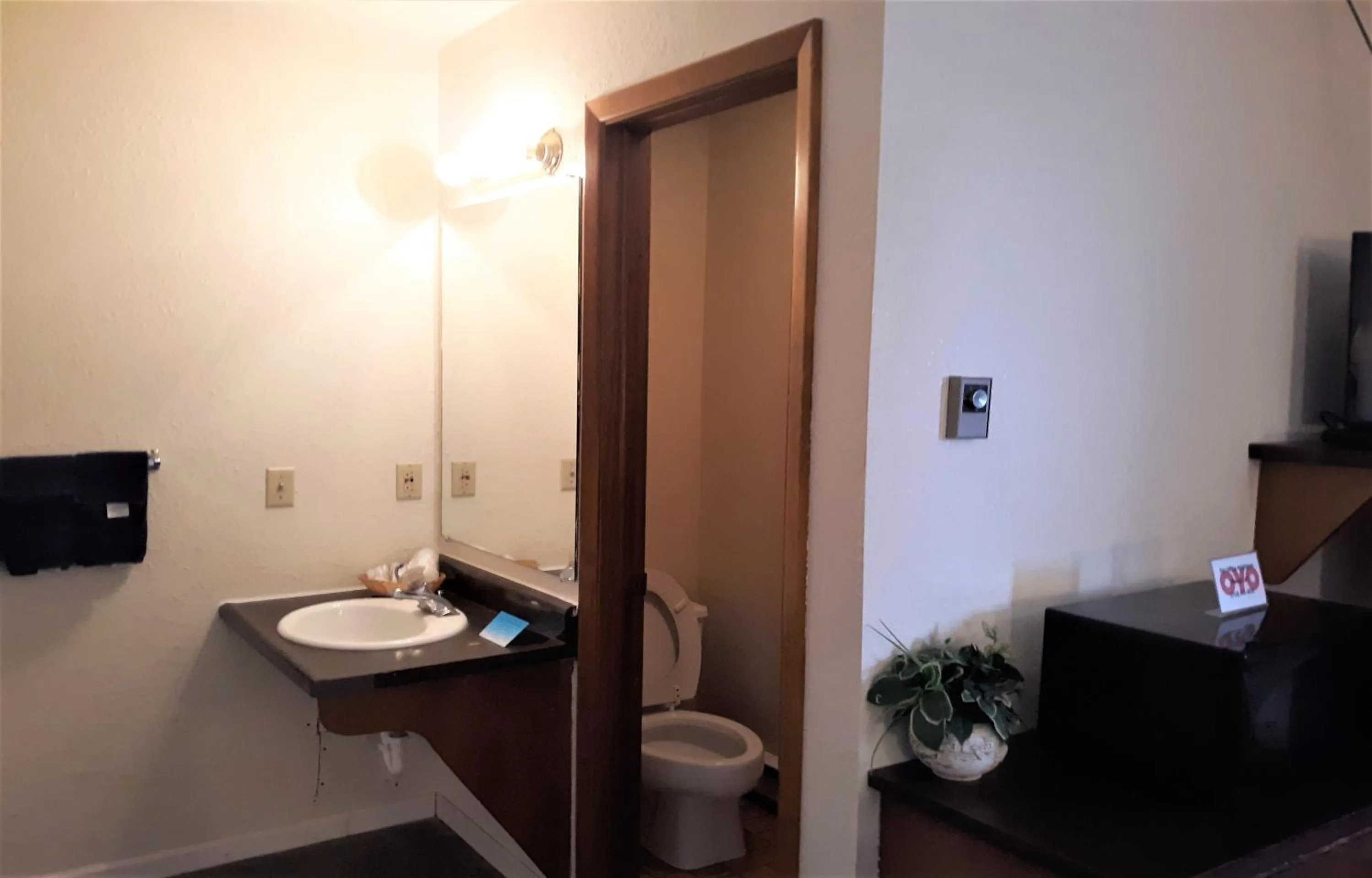 Bathroom in OYO Hotel Cheyenne Wells - US 40