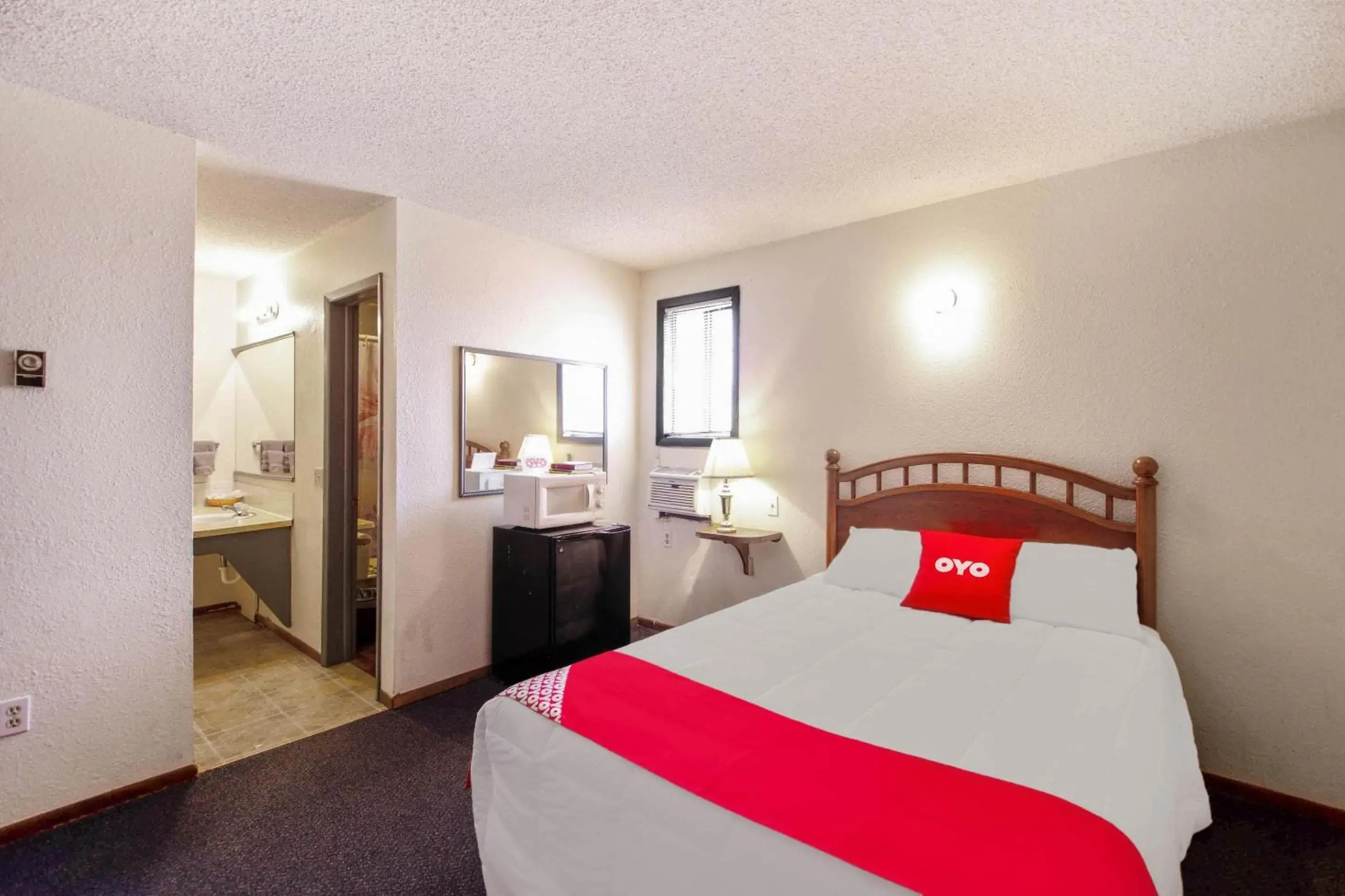 Bedroom, Bed in OYO Hotel Cheyenne Wells - US 40 Bedroom, Bed in OYO Hotel Cheyenne Wells - US 40