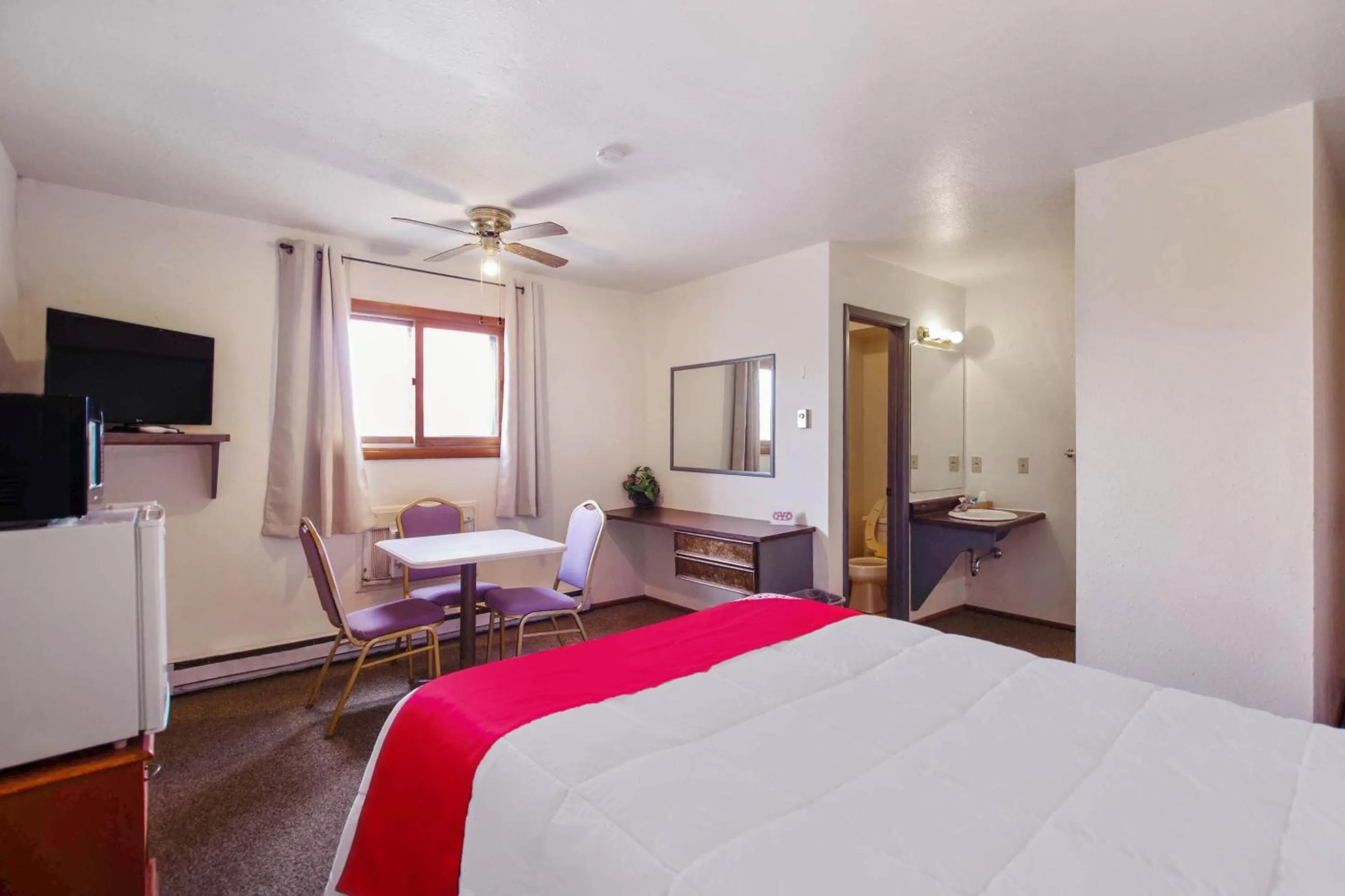 Bedroom in OYO Hotel Cheyenne Wells - US 40