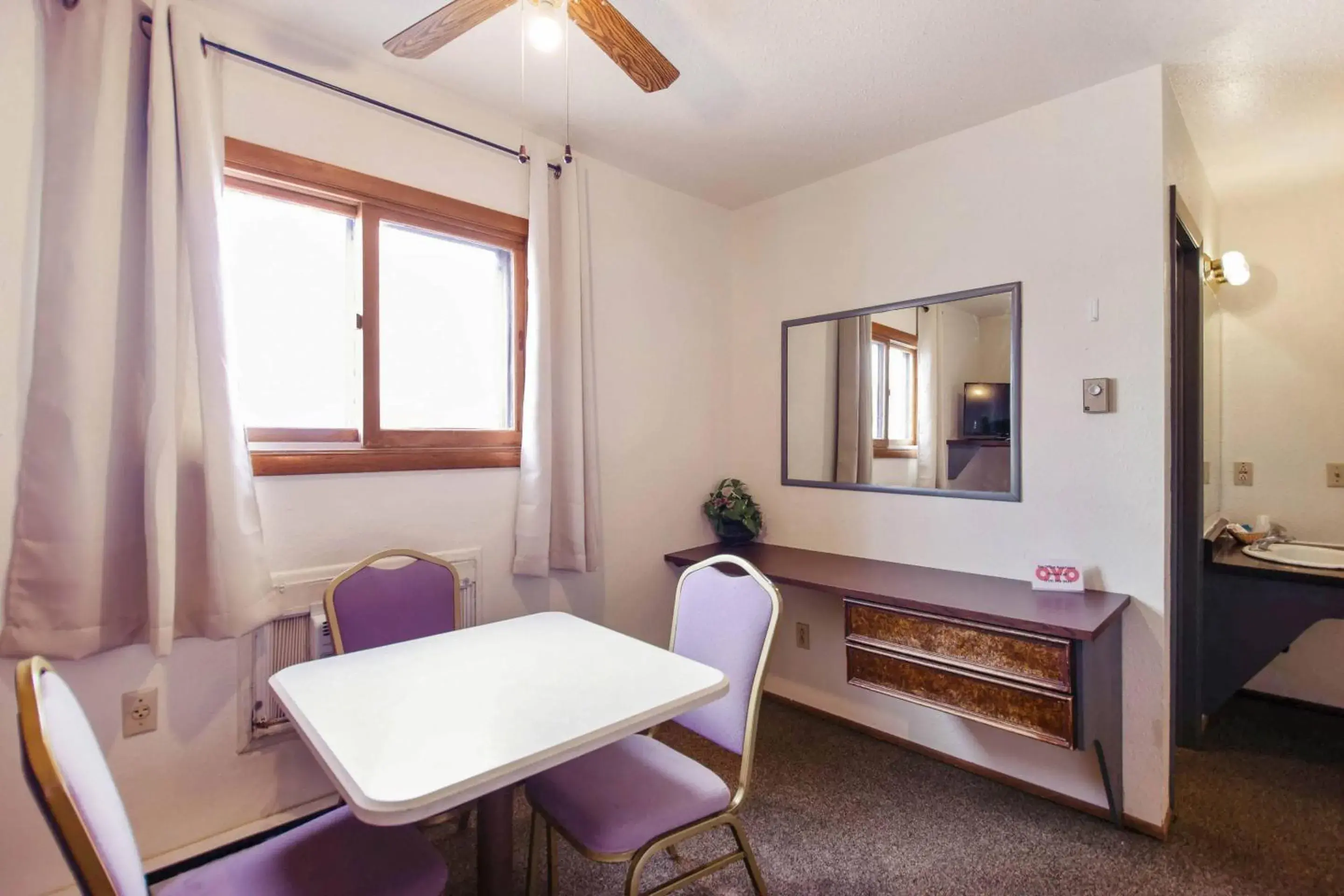 Bedroom in OYO Hotel Cheyenne Wells - US 40 Bedroom in OYO Hotel Cheyenne Wells - US 40