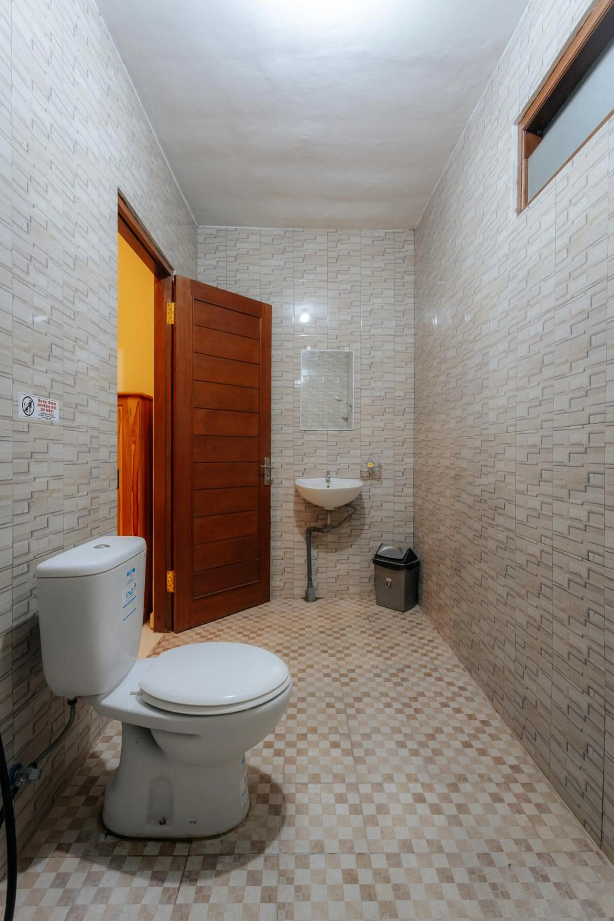 Bathroom in BUBU CANGGU Guesthouse