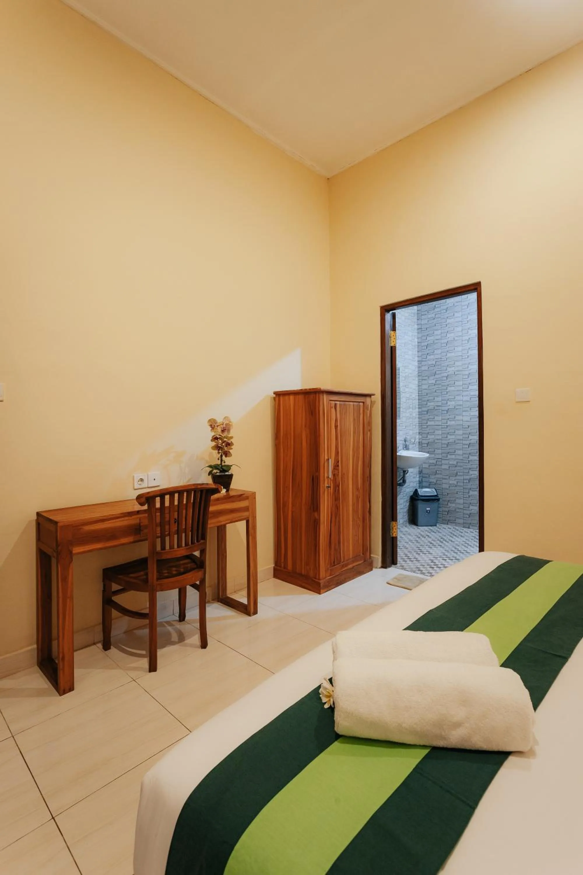 Bed in BUBU CANGGU Guesthouse