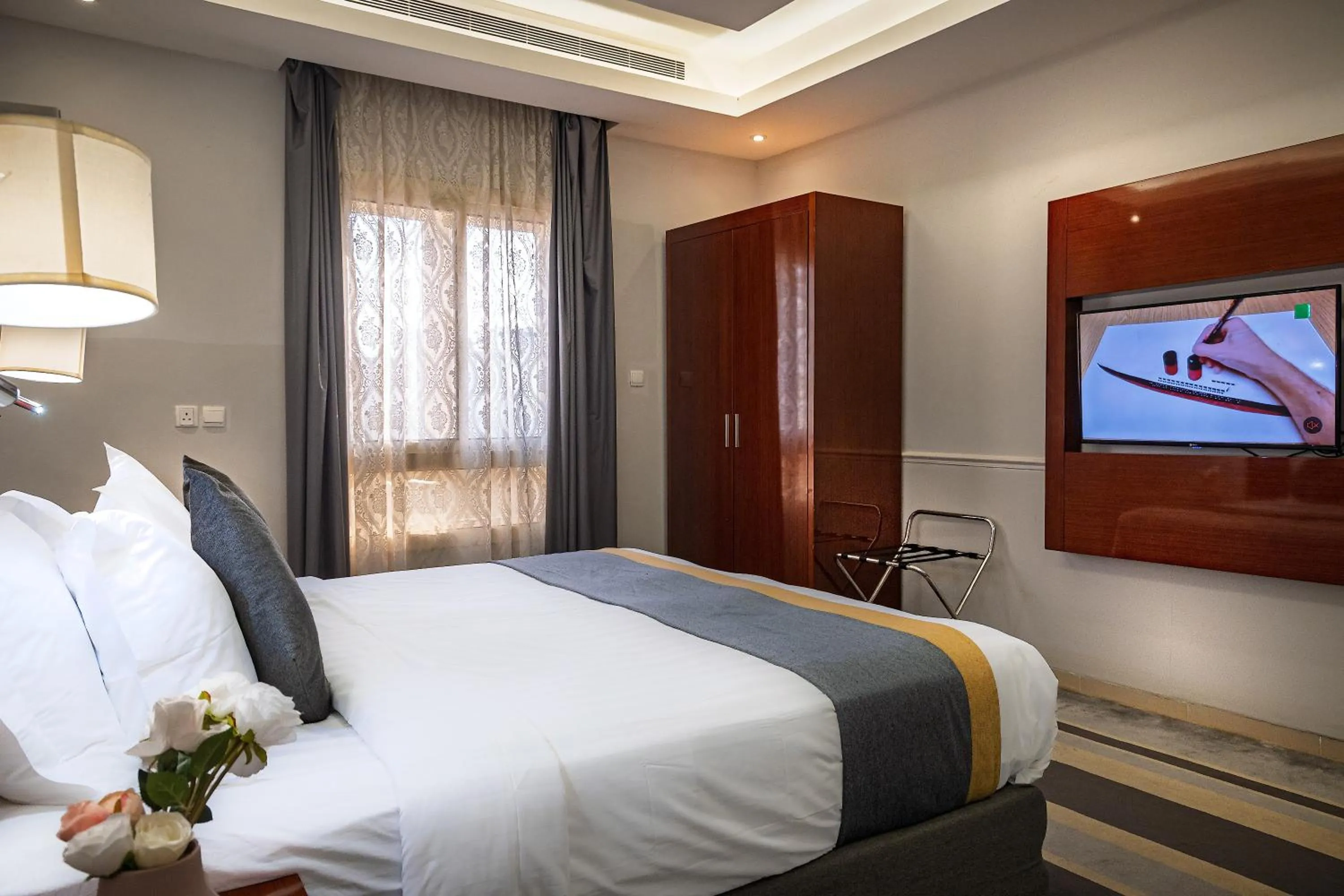 TV and multimedia, Bed in Rasis Serviced Apartments