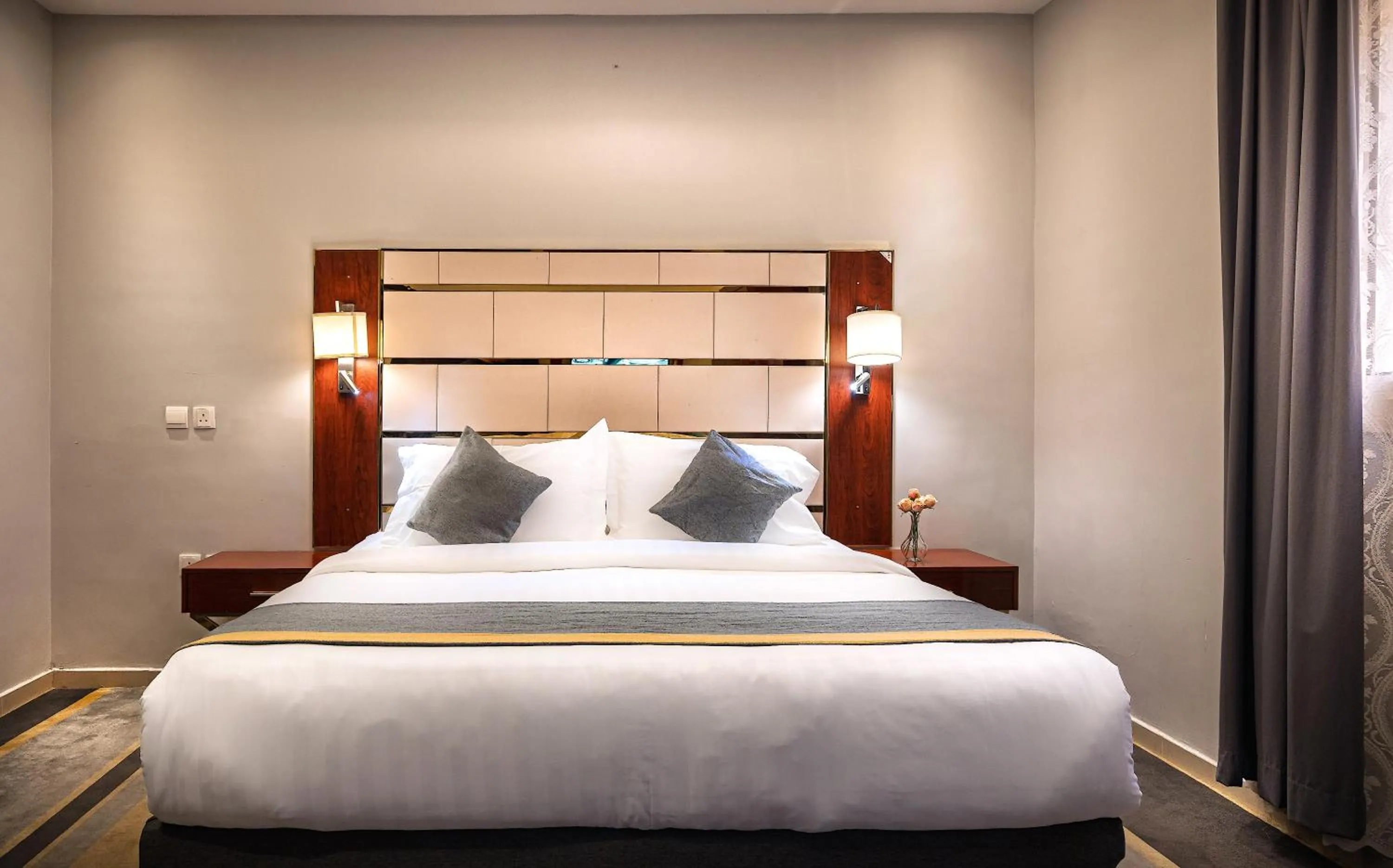 Bed in Rasis Serviced Apartments
