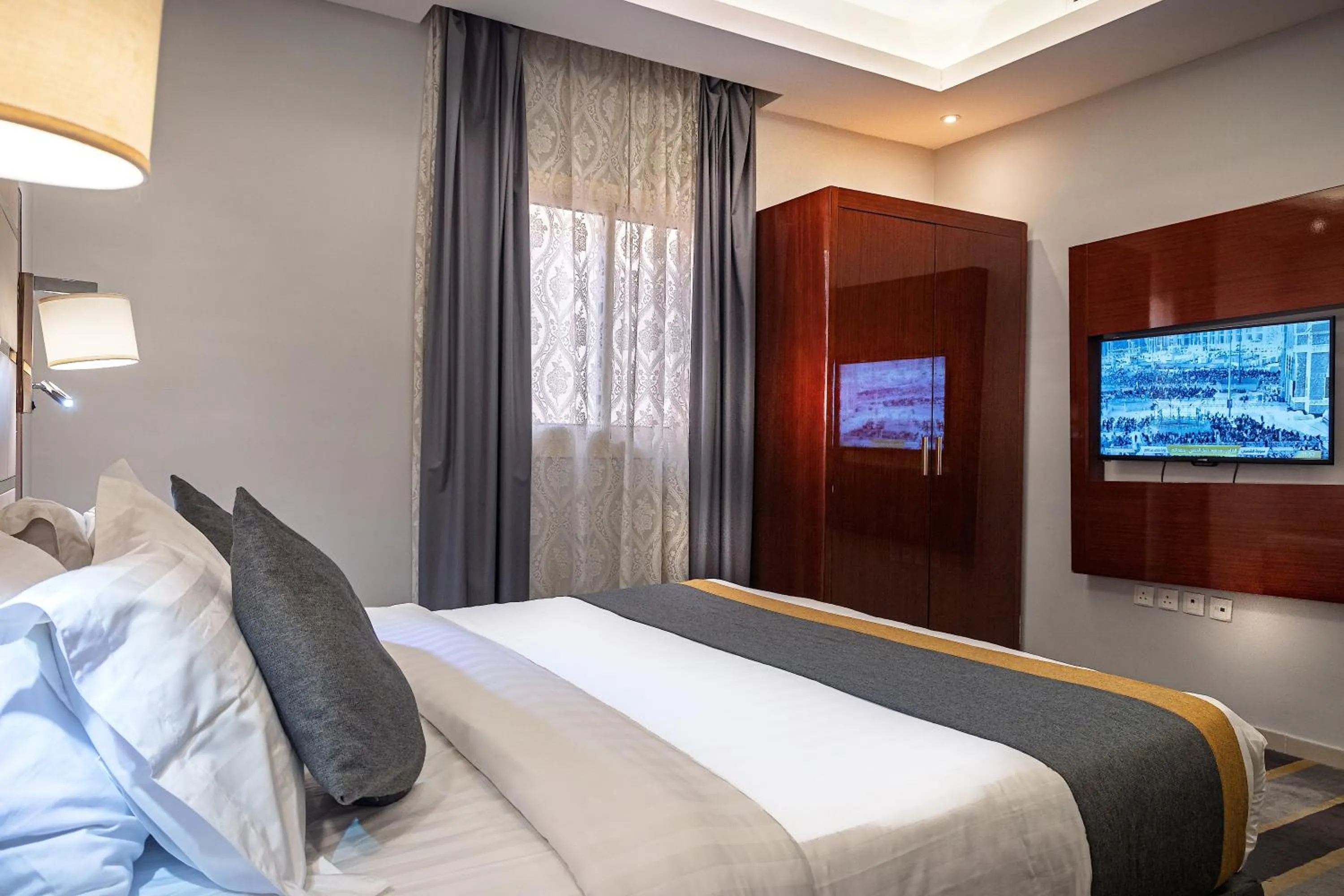 Bed in Rasis Serviced Apartments