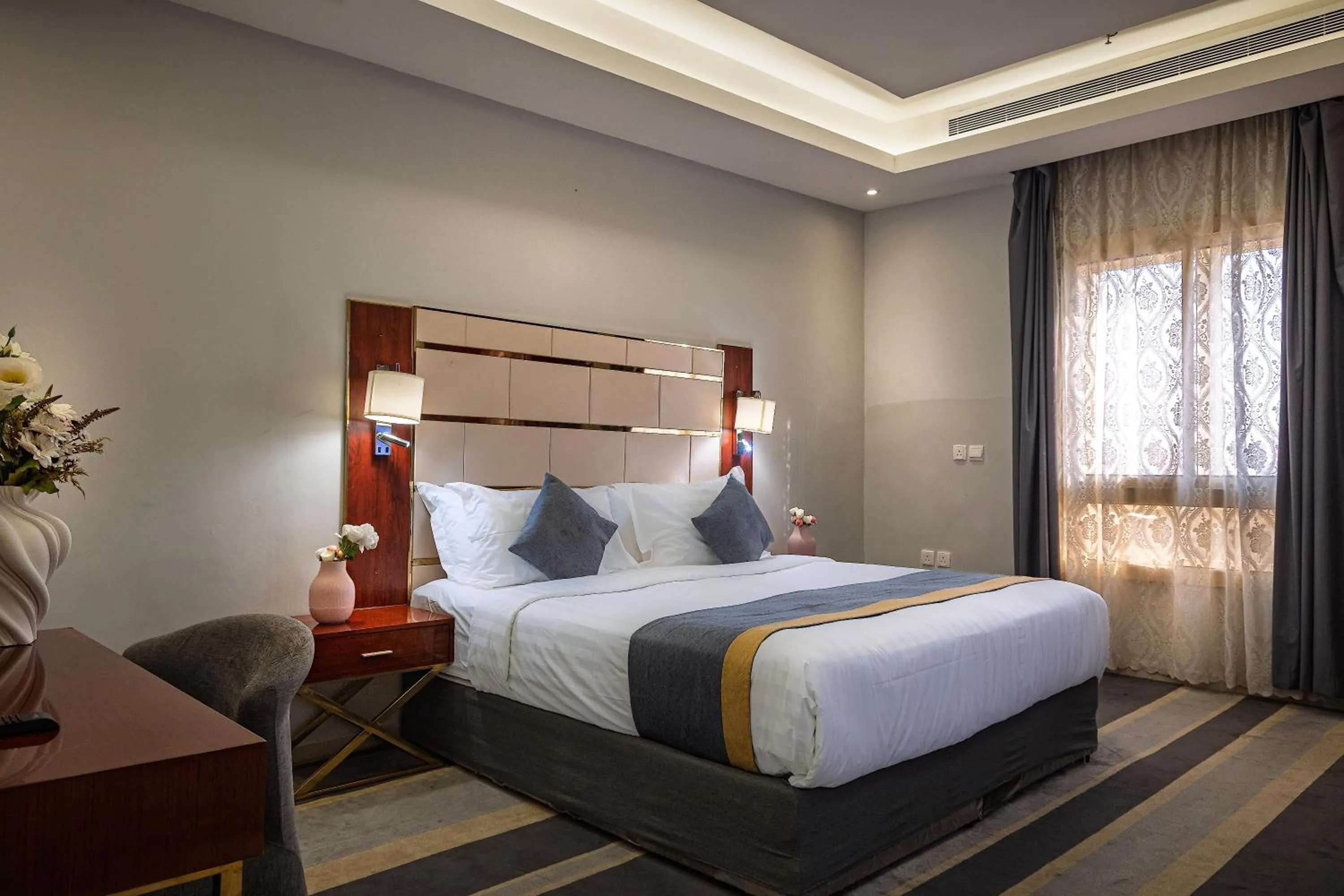 Photo of the whole room, Bed in Rasis Serviced Apartments