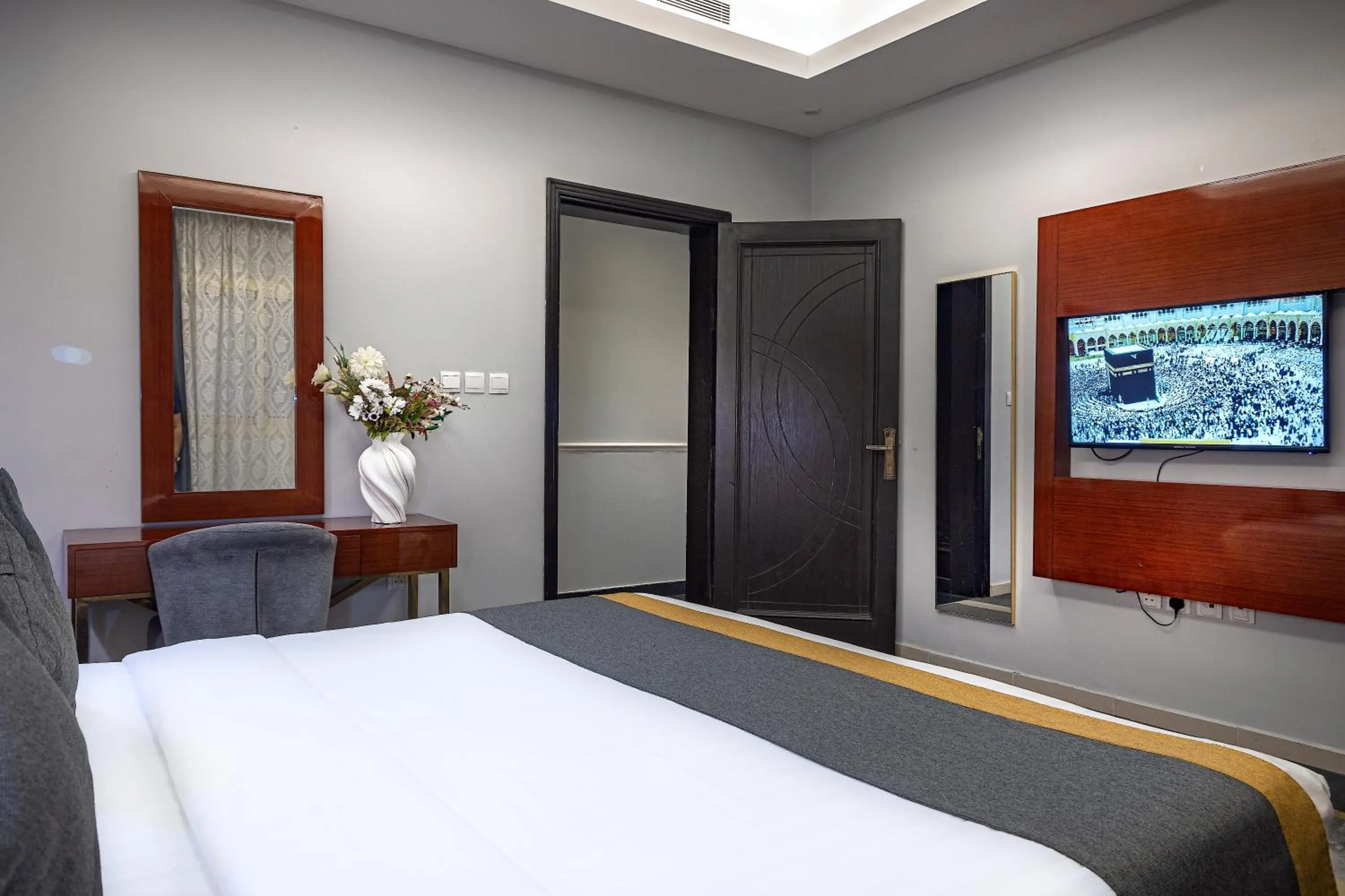 Bed in Rasis Serviced Apartments