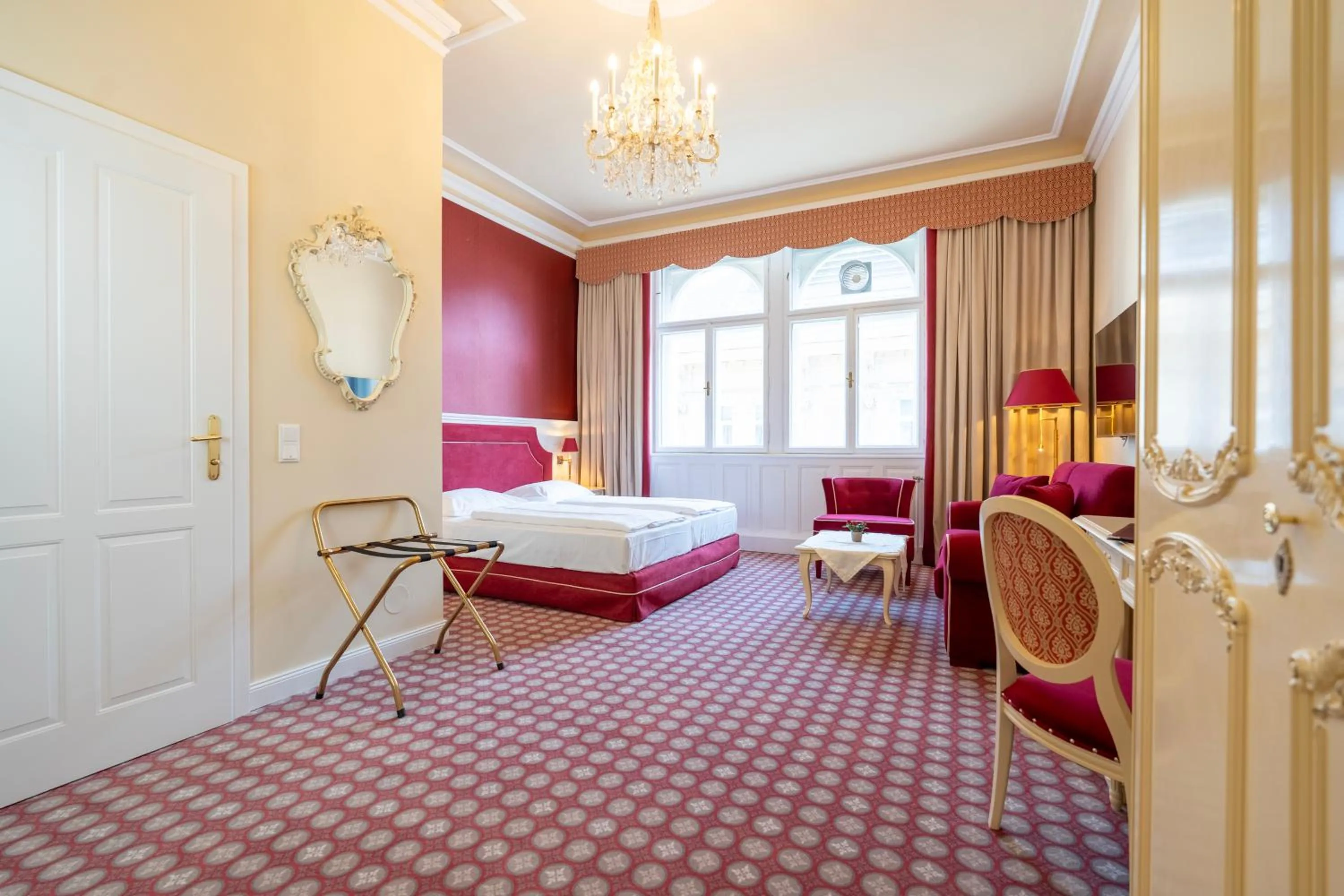 Photo of the whole room, Bed in Aviano Boutique Hotel