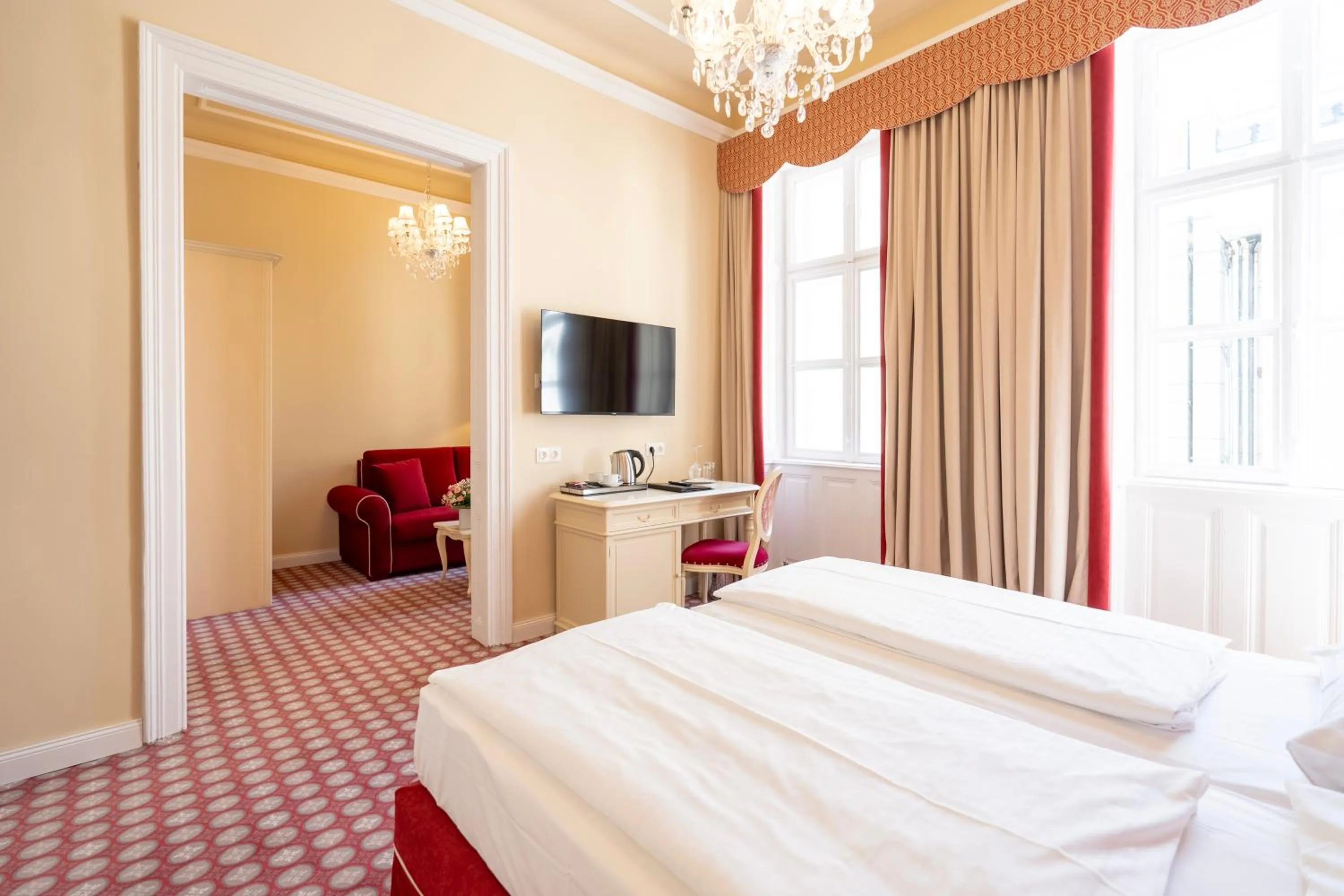 Photo of the whole room, Bed in Aviano Boutique Hotel