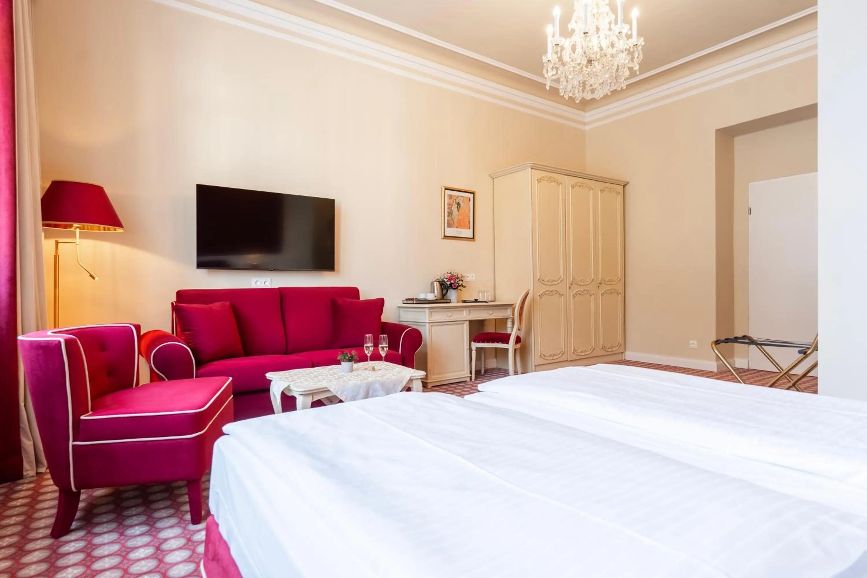 Photo of the whole room, Bed in Aviano Boutique Hotel