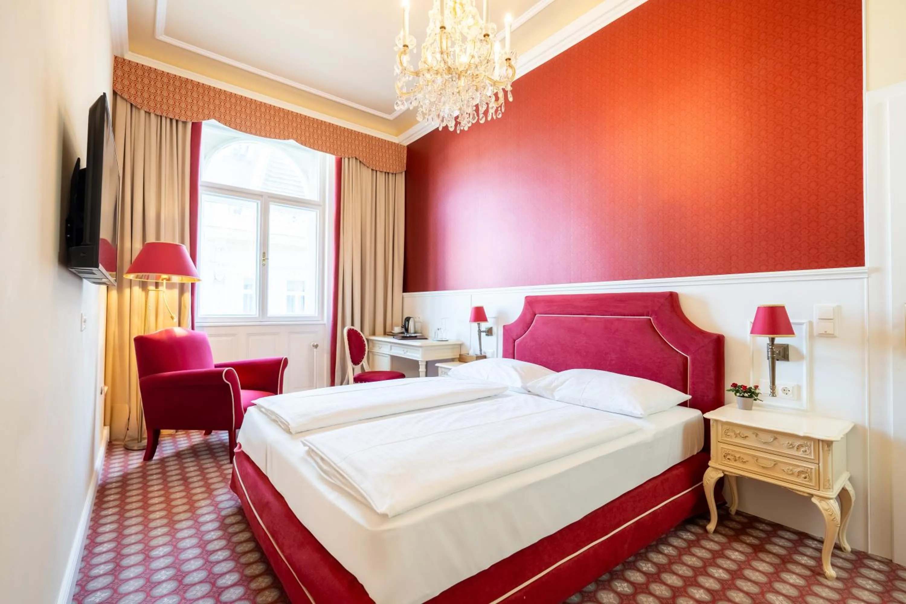 Bed in Aviano Boutique Hotel