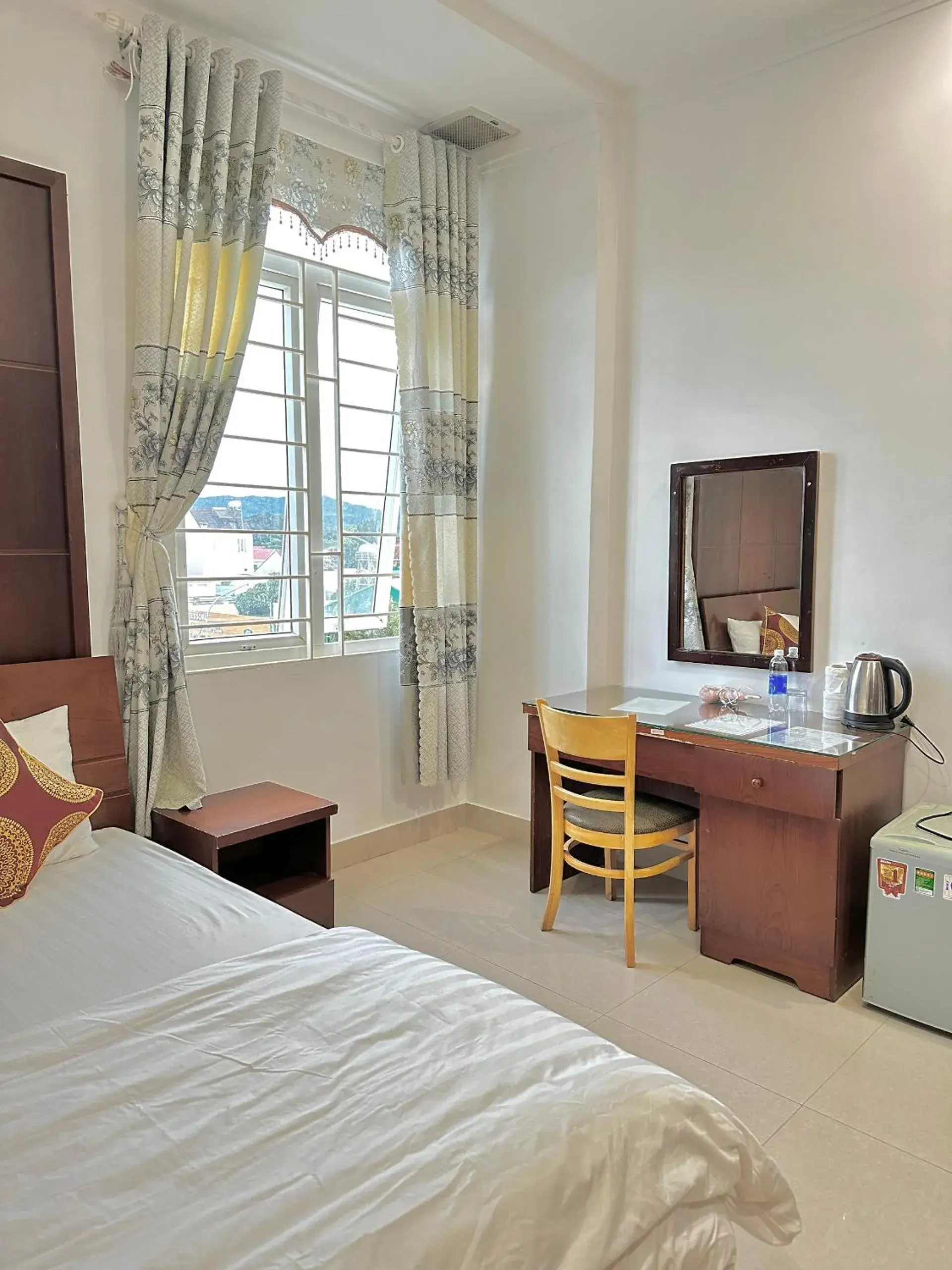 Photo of the whole room, Bed in Hoàng Anh hotel Photo of the whole room, Bed in Hoàng Anh hotel