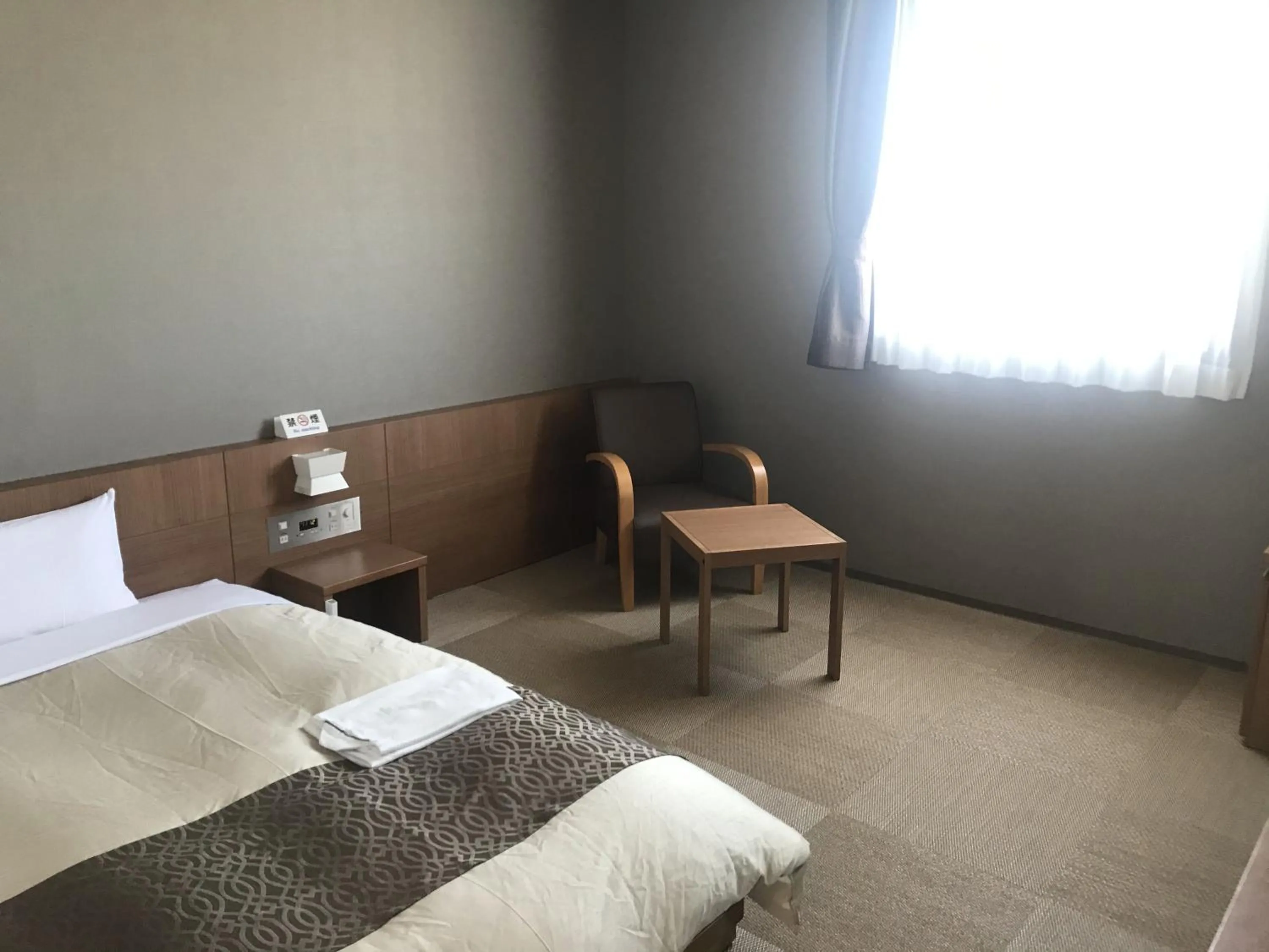 Photo of the whole room, Bed in Sunrise Choshi