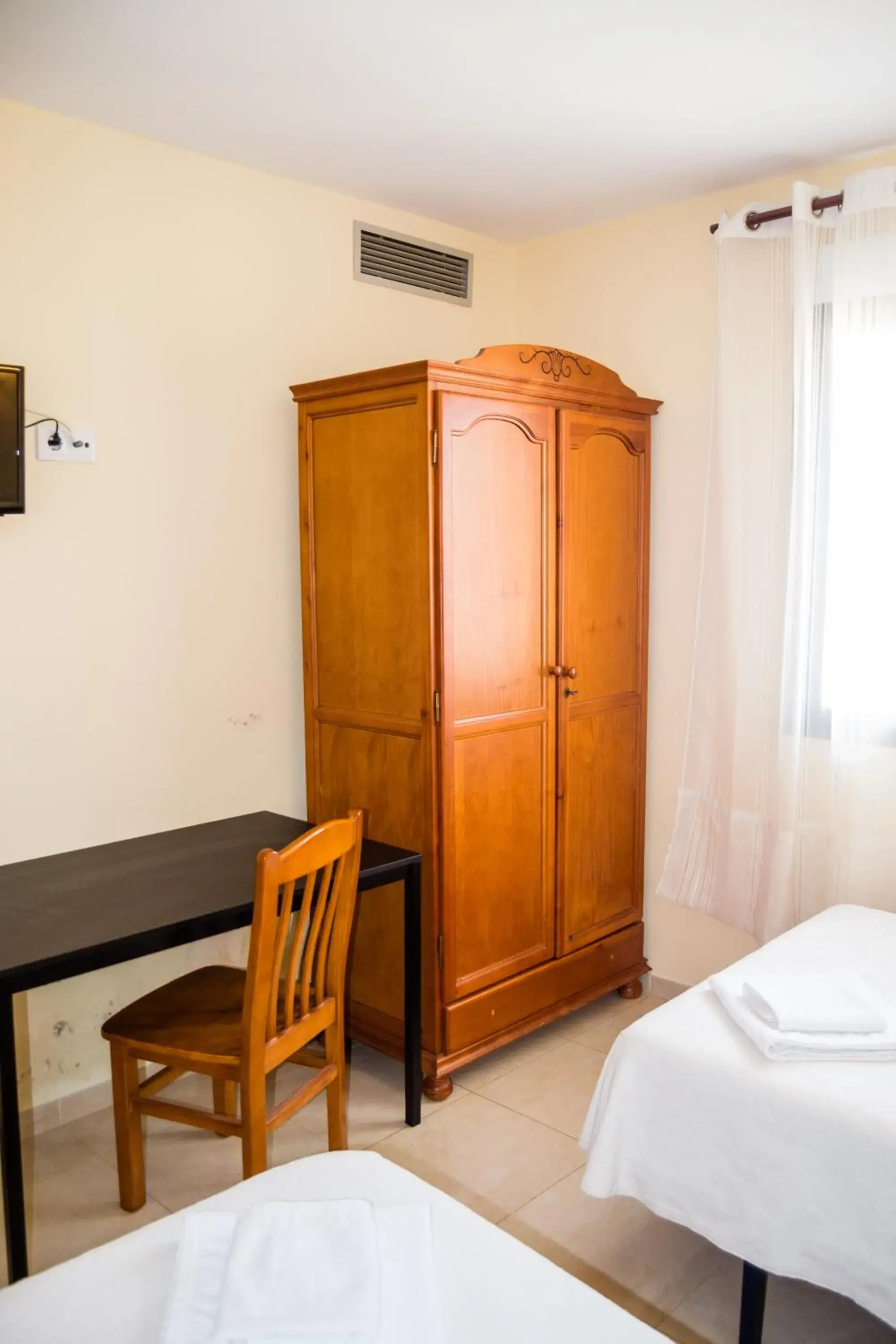 Twin Room in El Roble Hotel Restaurante Twin Room in El Roble Hotel Restaurante