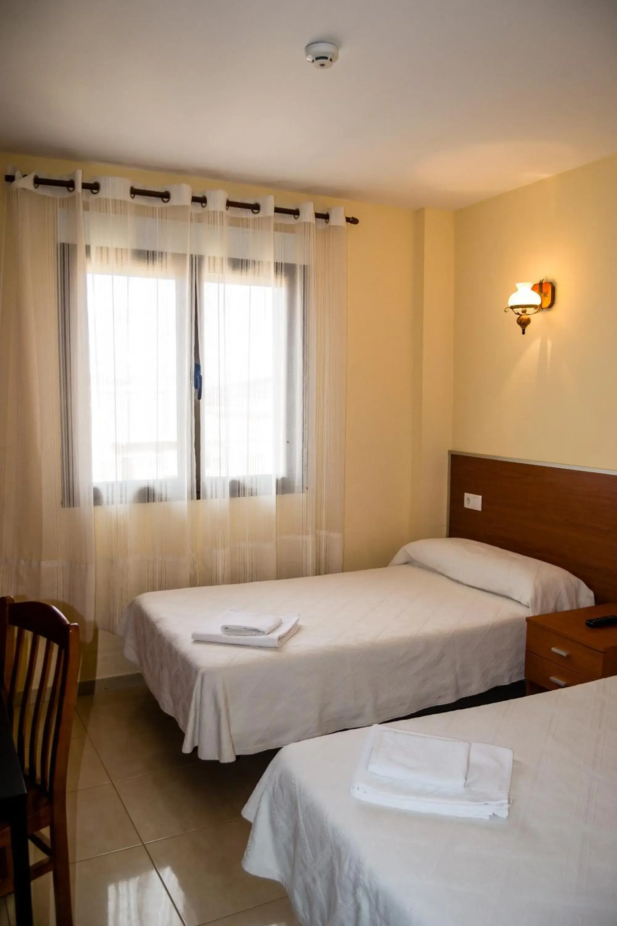 Twin Room in El Roble Hotel Restaurante Twin Room in El Roble Hotel Restaurante