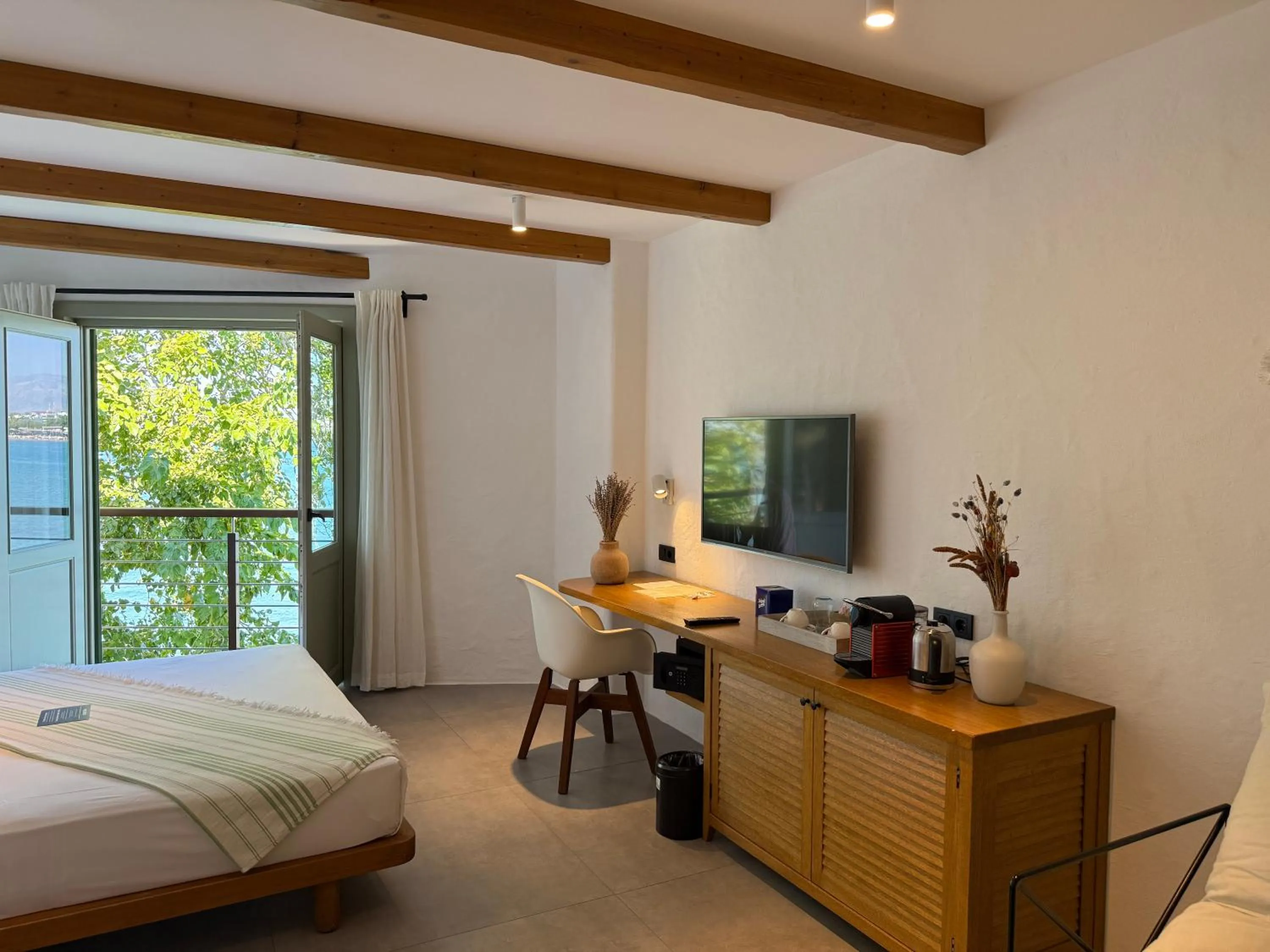 TV and multimedia, Bed in Carpe Diem Boutique Hotel - Adults Only