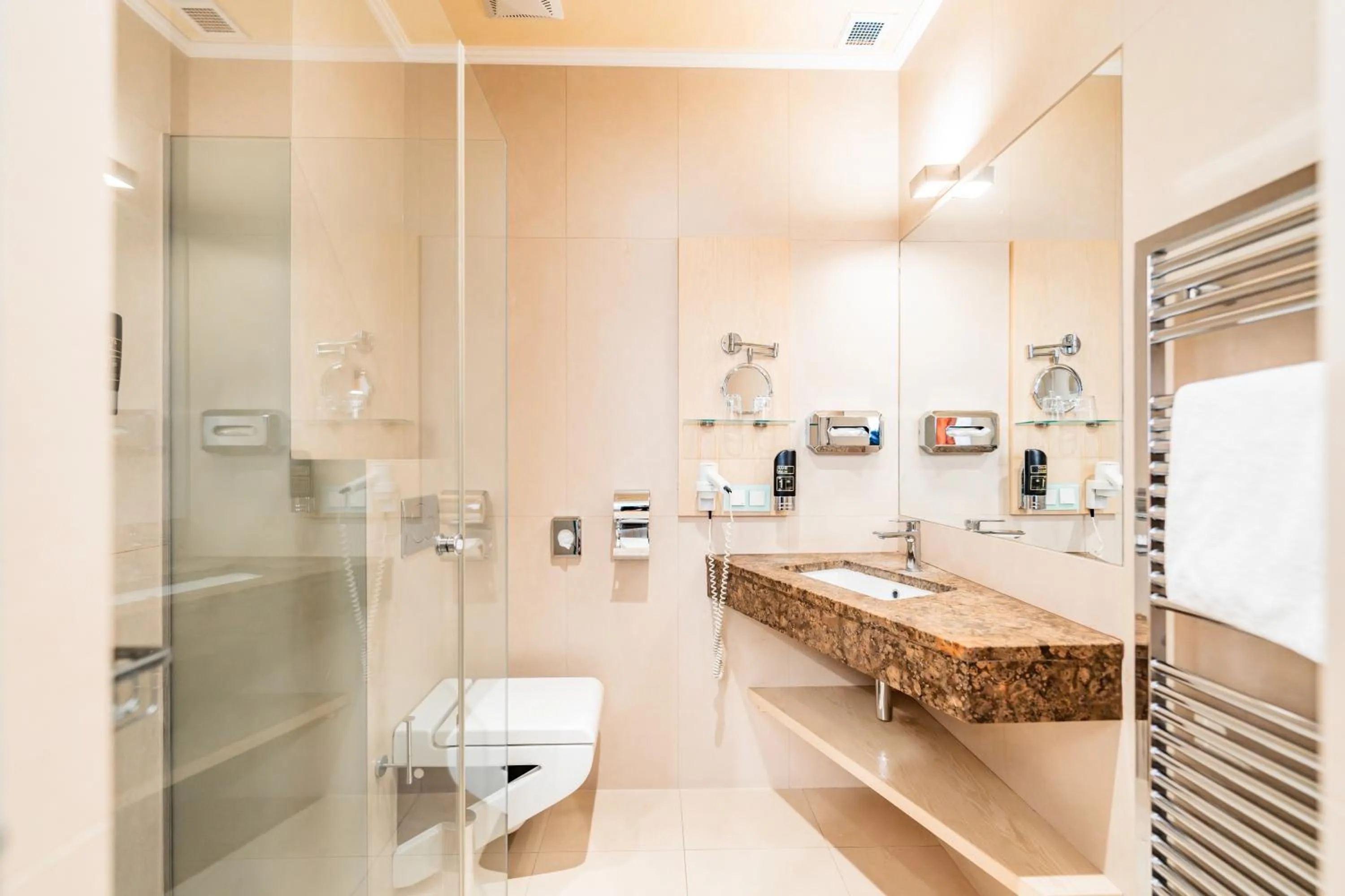 Shower in Hotel Pension Baronesse