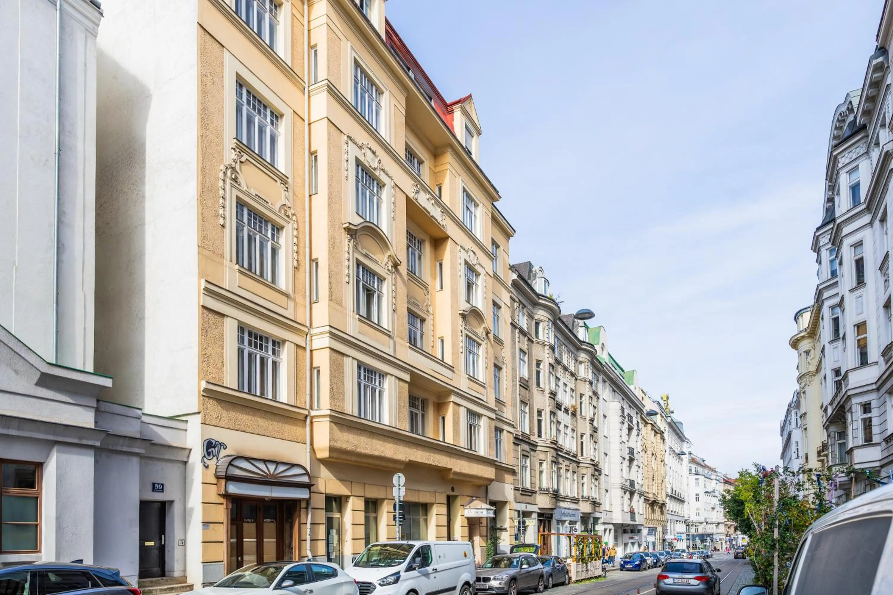 Property building in Hotel Pension Baronesse