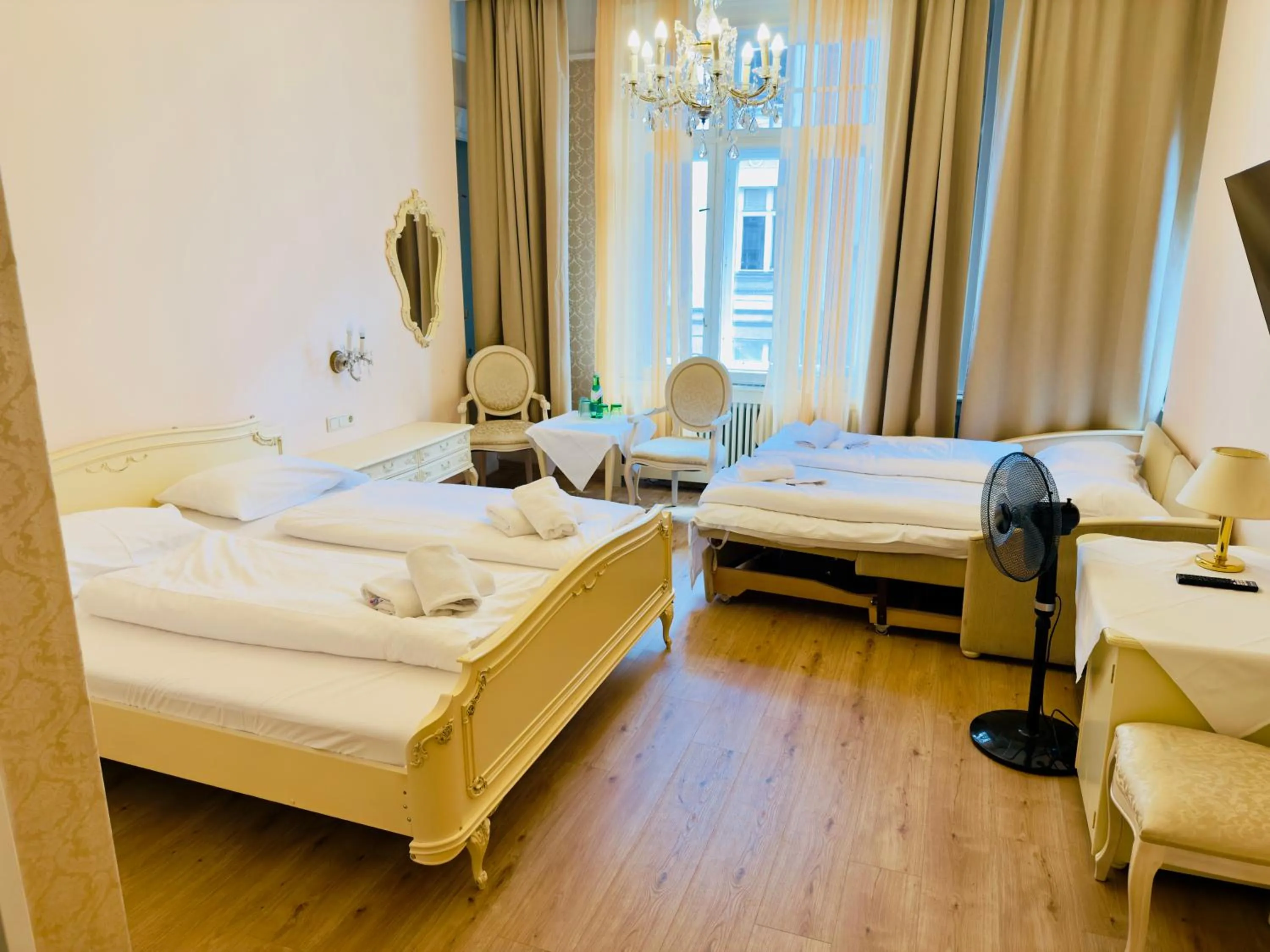 Bed in Hotel Pension Baronesse