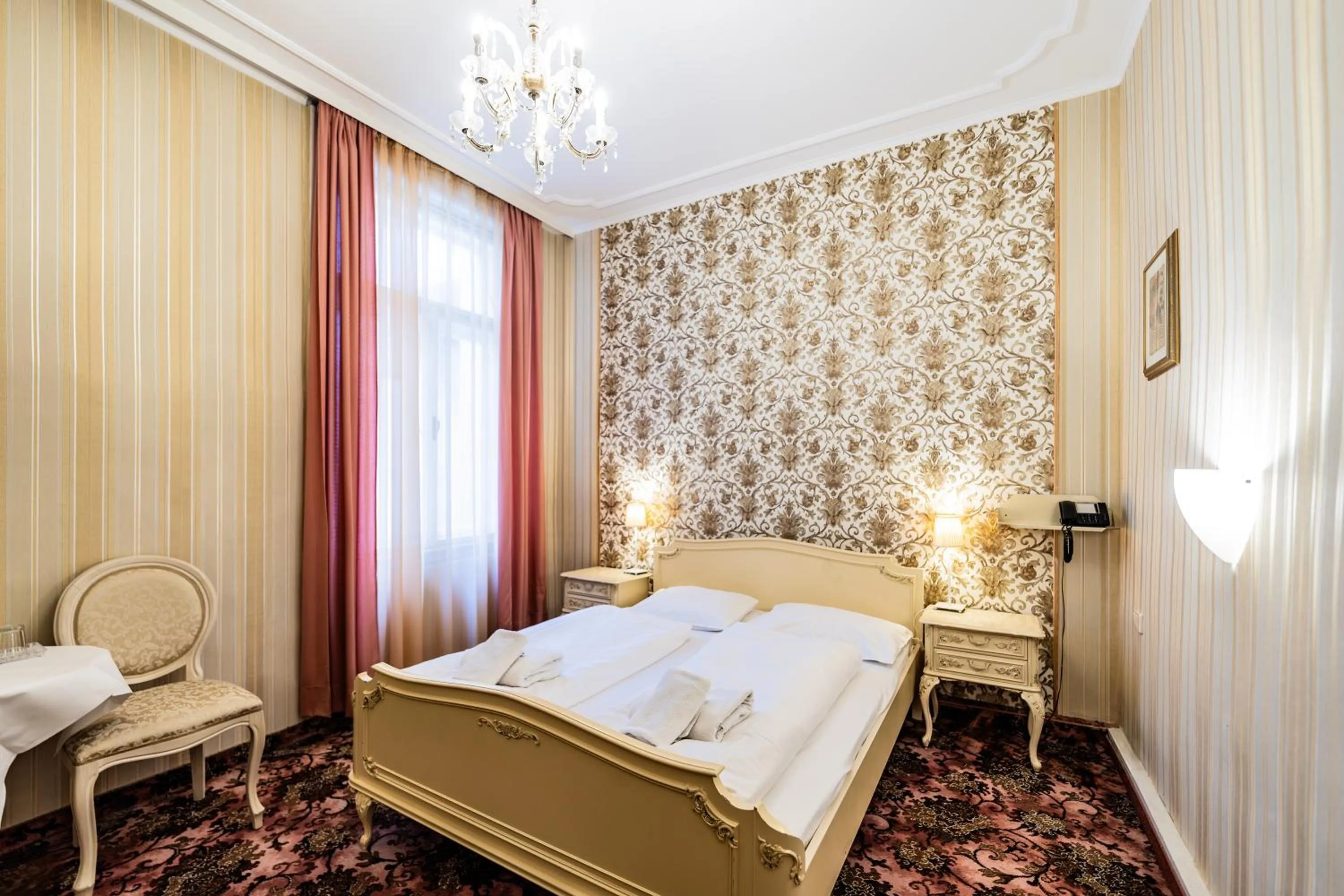 Bed in Hotel Pension Baronesse