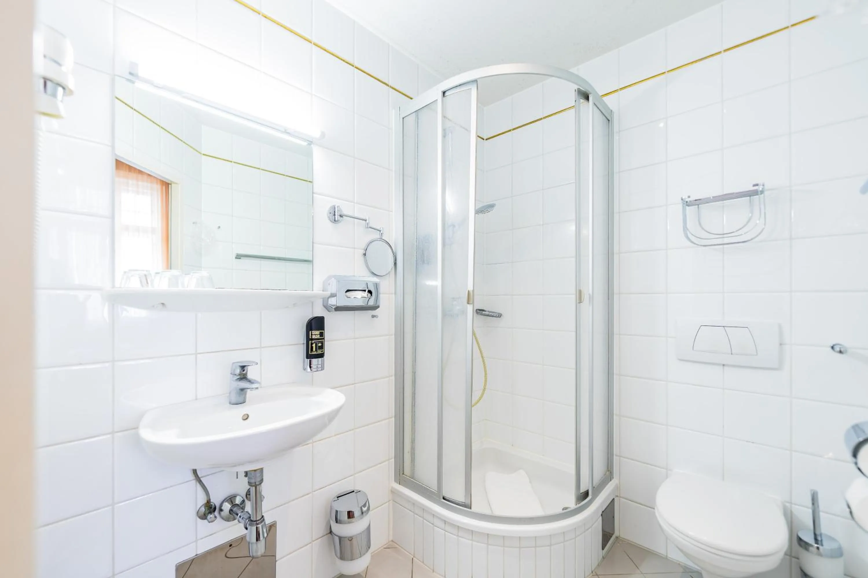 Bathroom in Hotel Pension Baronesse