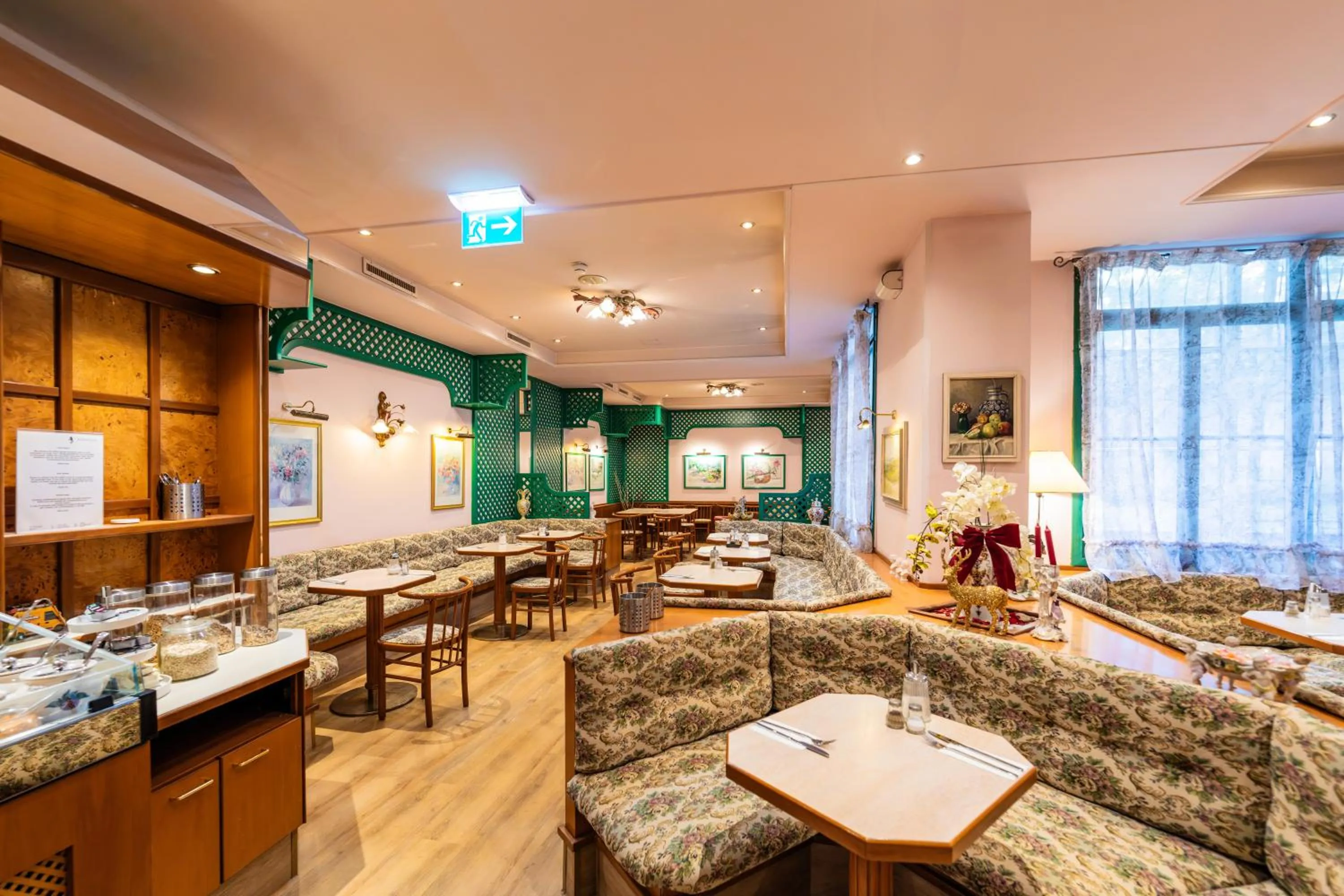 Breakfast in Hotel Pension Baronesse