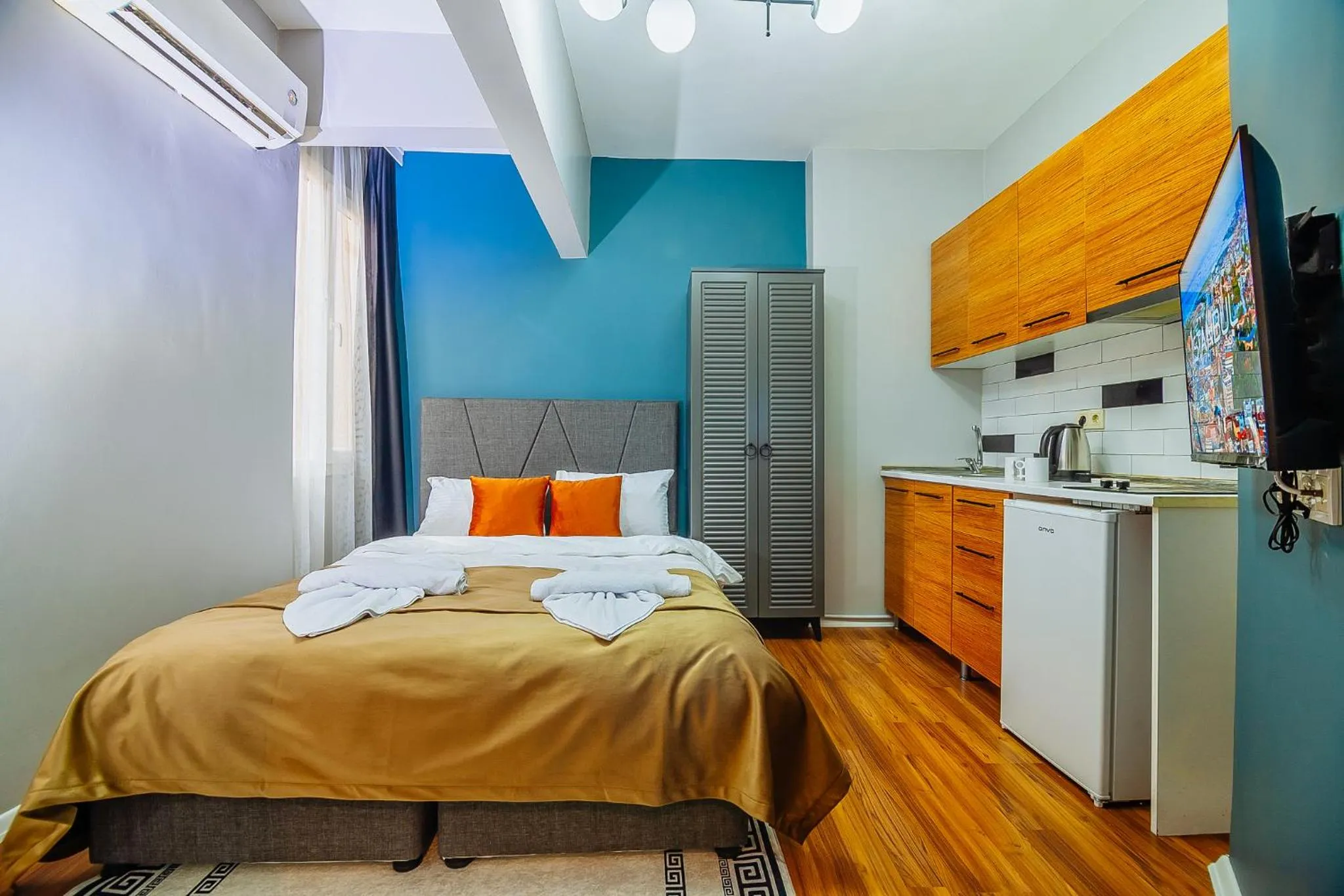 Bed in Taksim Wonder Suites