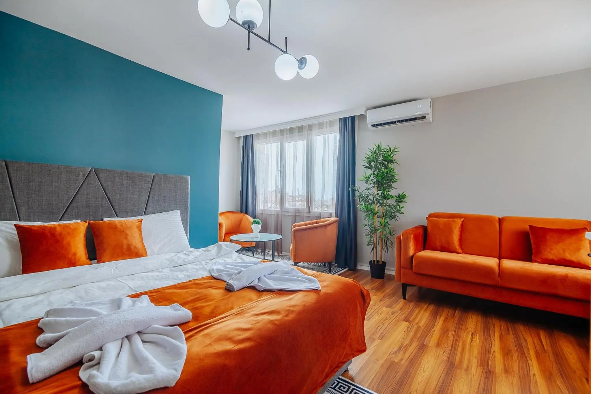 Bed in Taksim Wonder Suites