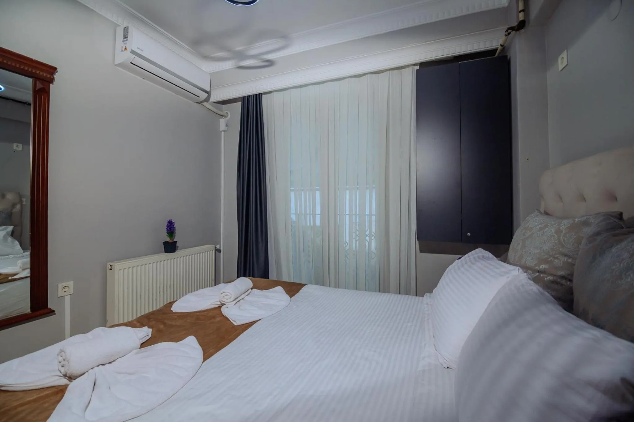Bed in Taksim Wonder Suites