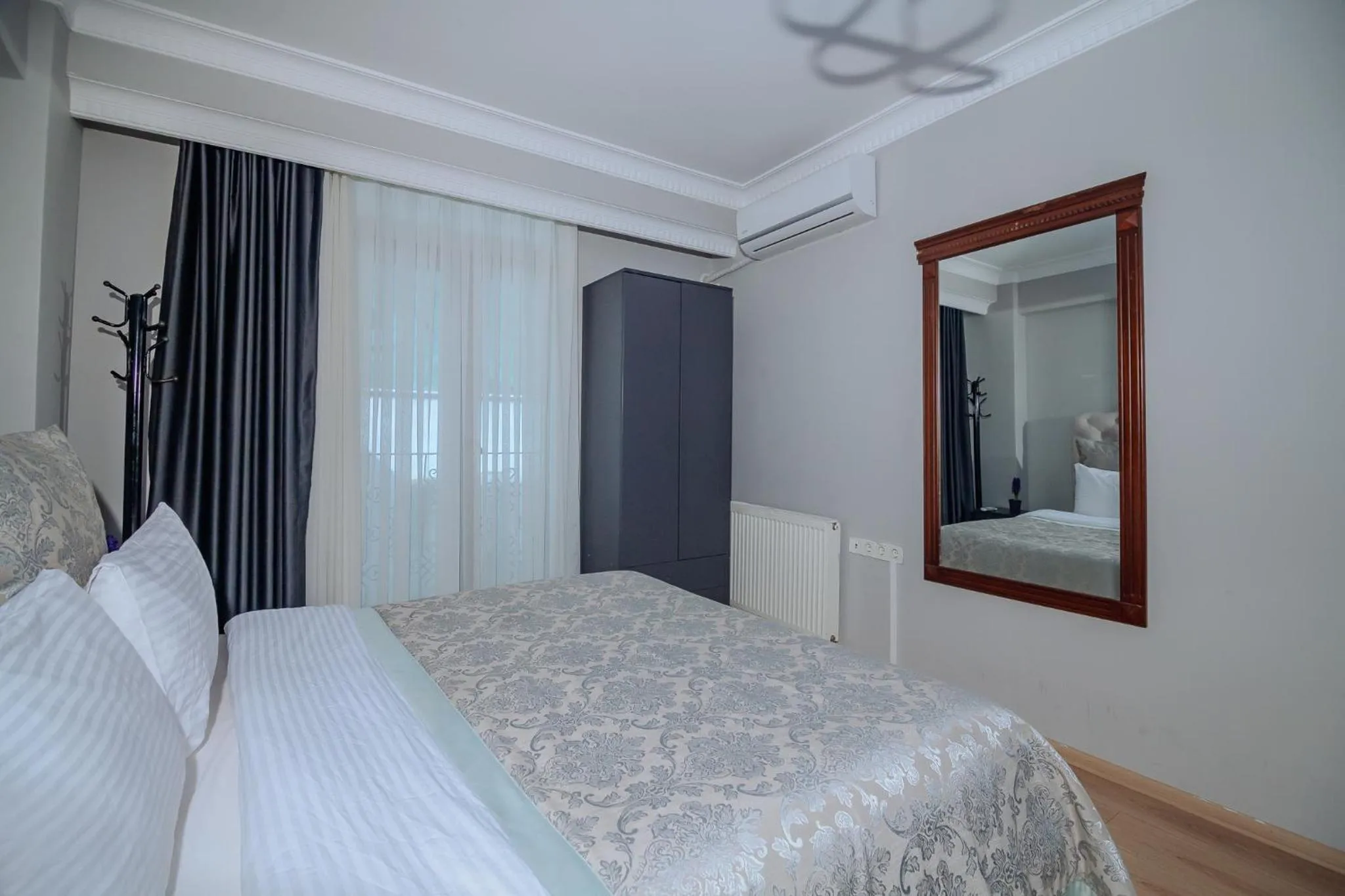 Bed in Taksim Wonder Suites