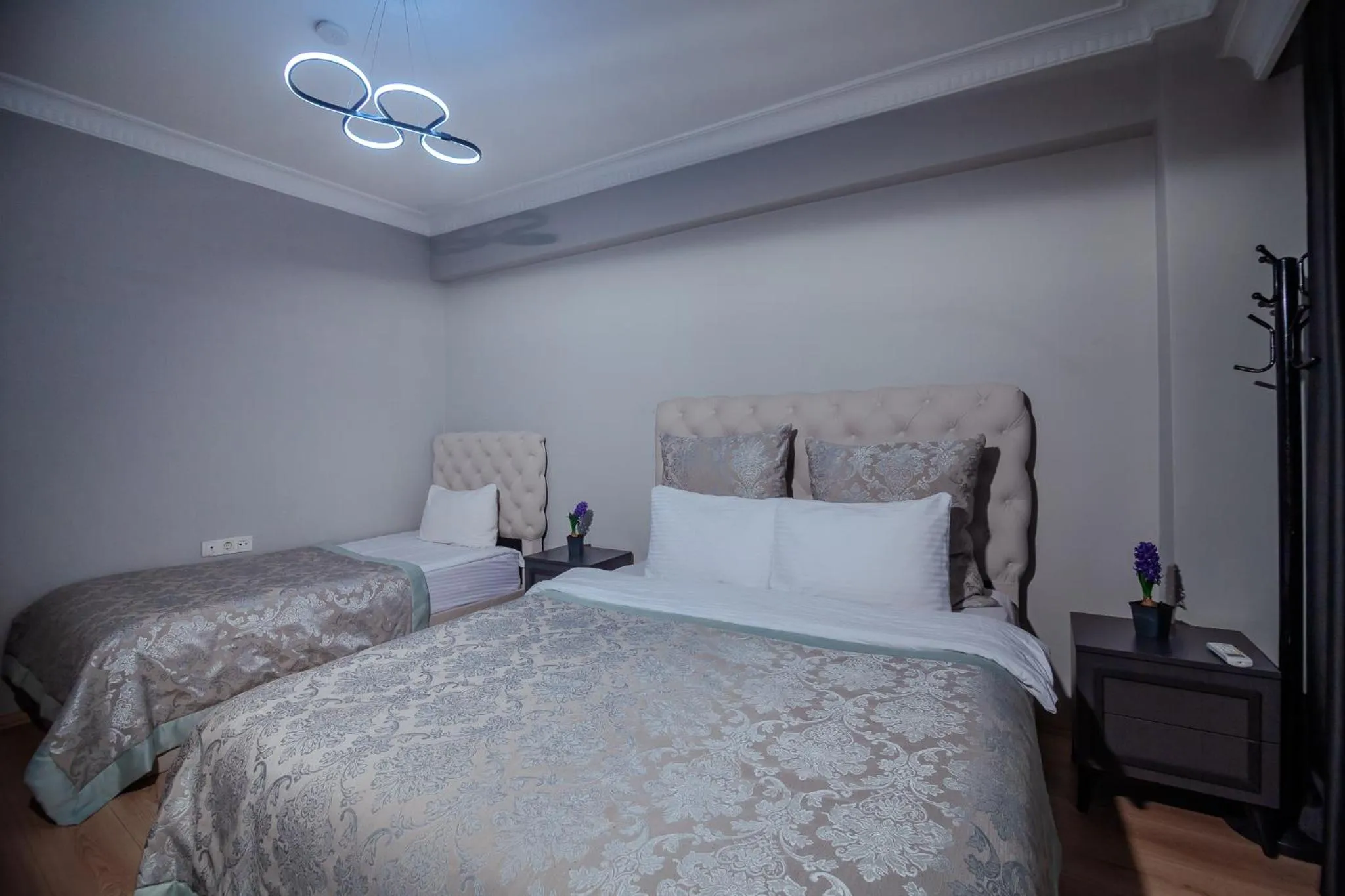 Bed in Taksim Wonder Suites