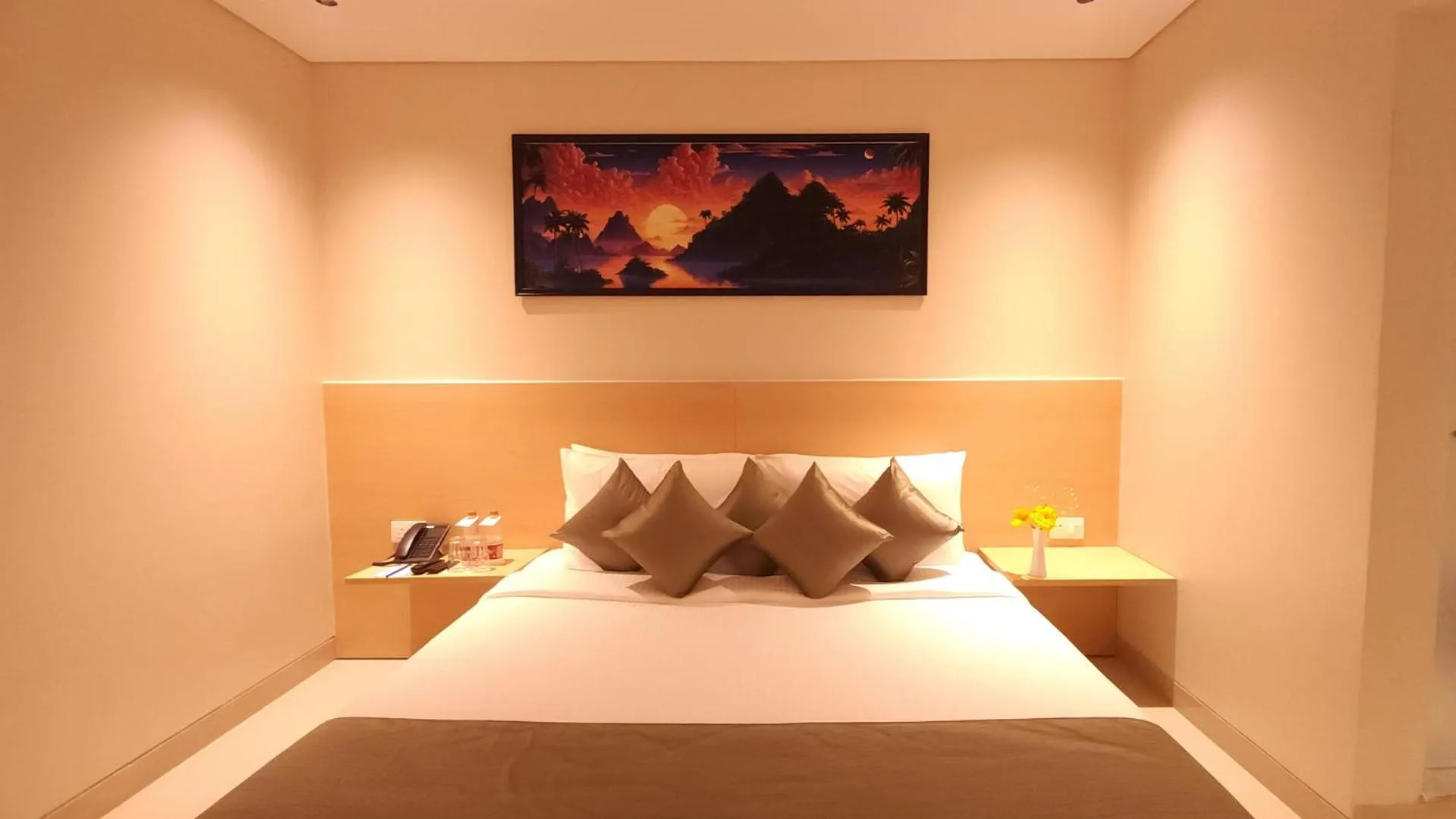 Bed in Morvee Hotels Durgapur