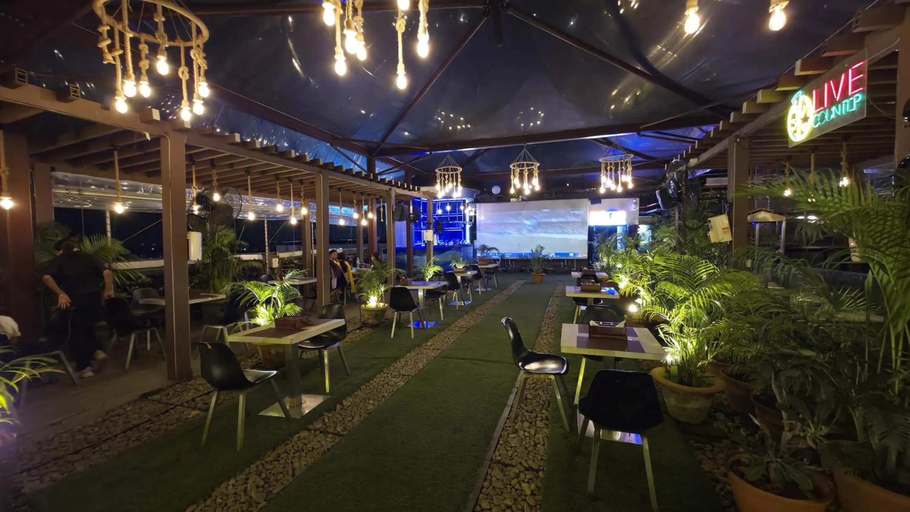 Restaurant/places to eat in Morvee Hotels Durgapur