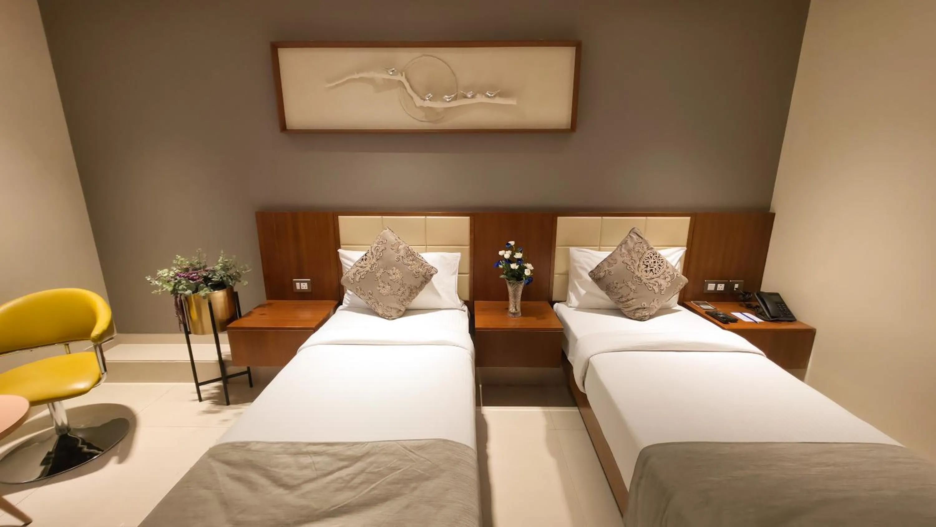 Bed in Morvee Hotels Durgapur