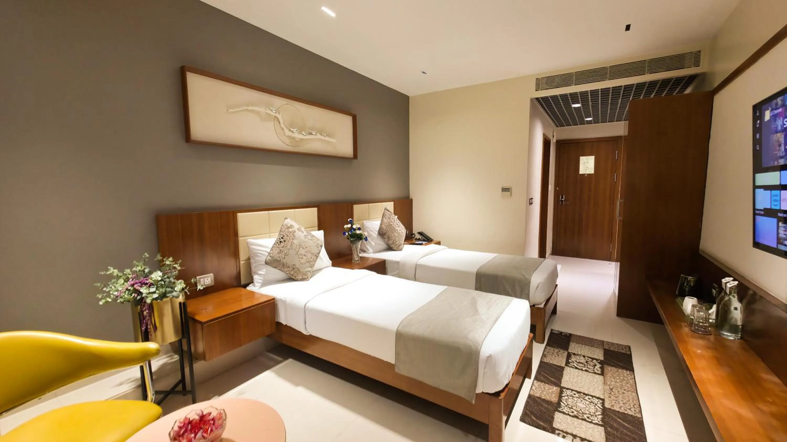 Bedroom, Bed in Morvee Hotels Durgapur