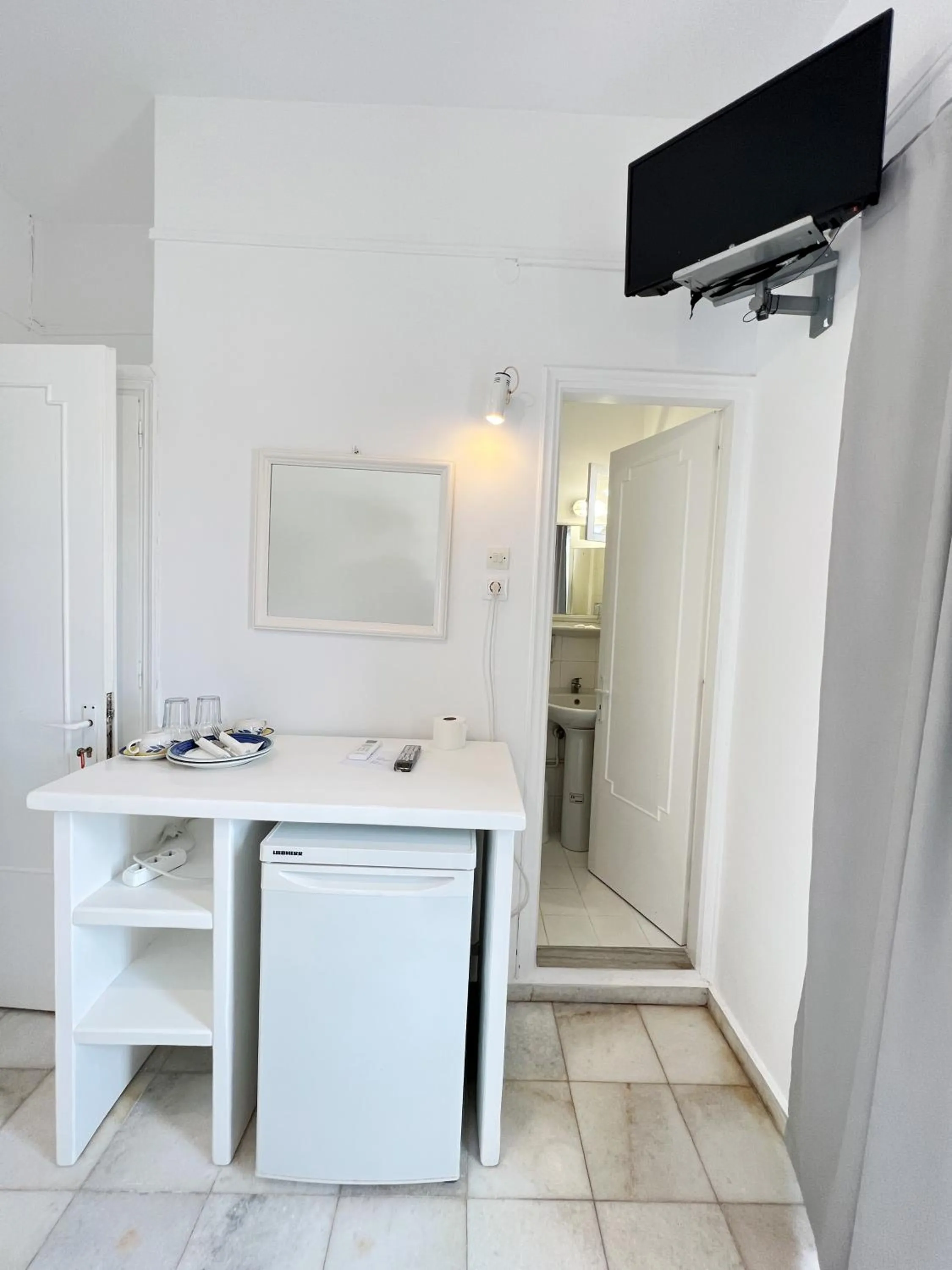 TV/Entertainment Center in Hotel Anezina