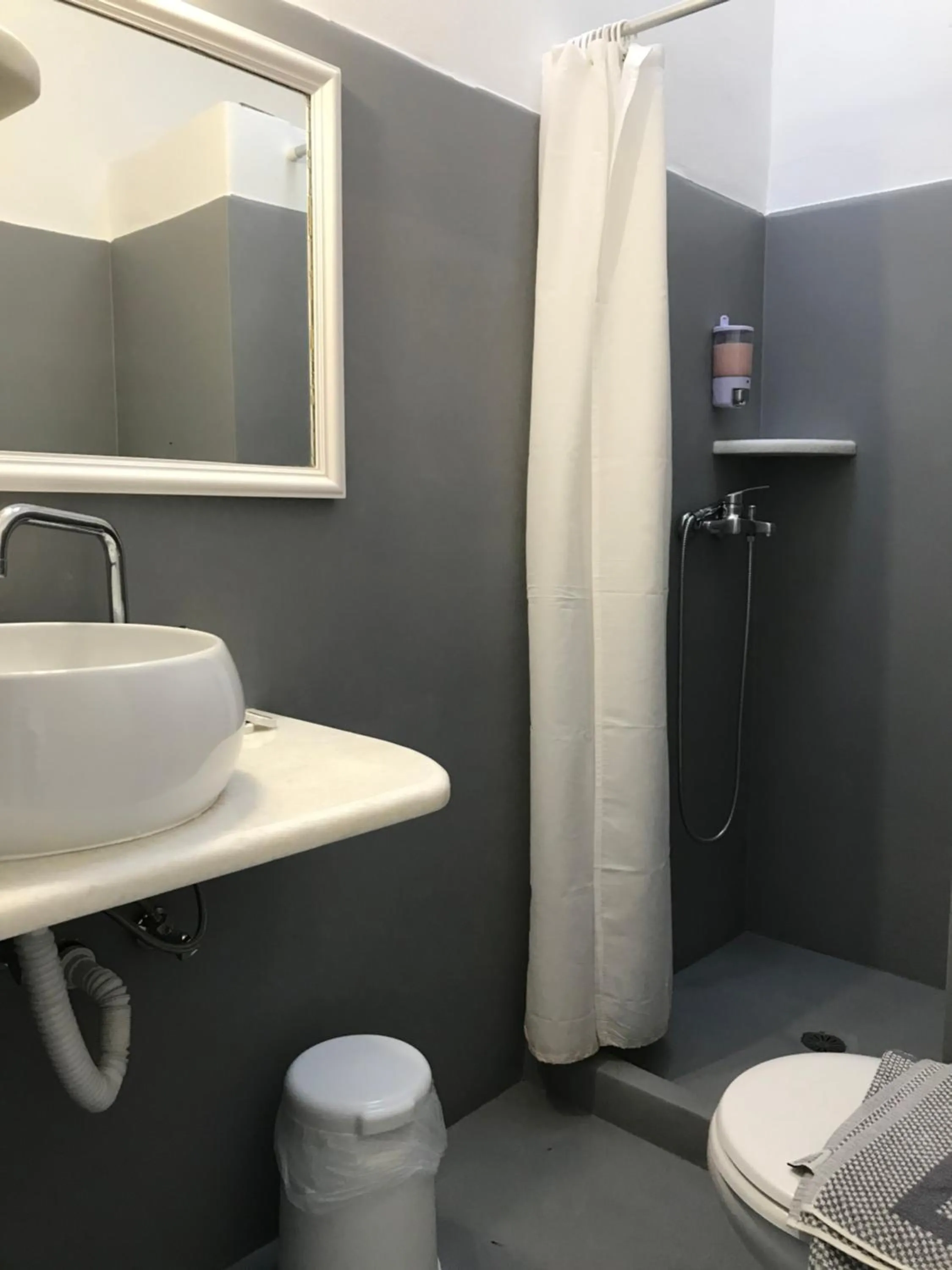 Bathroom in Hotel Anezina