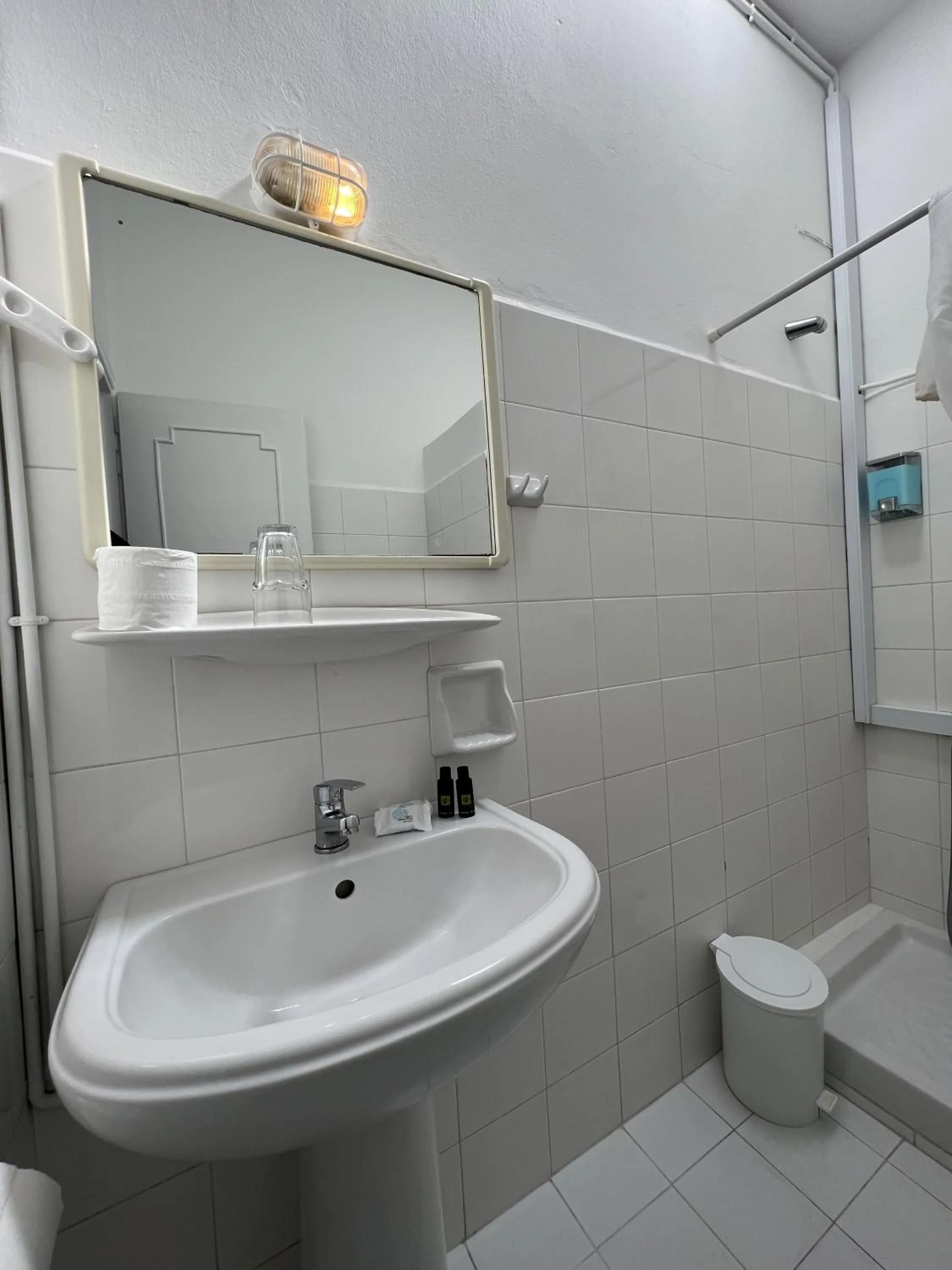 Bathroom in Hotel Anezina