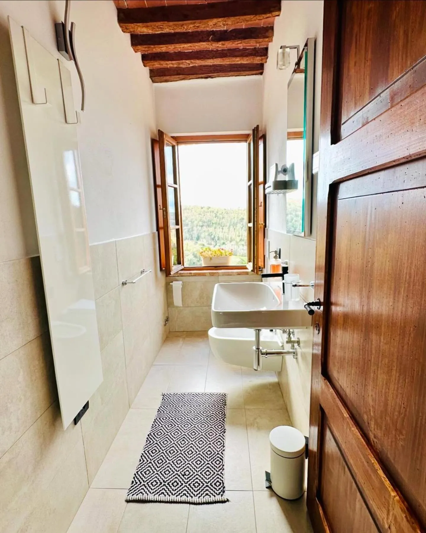 Toilet in TRUFFLE'N'BED