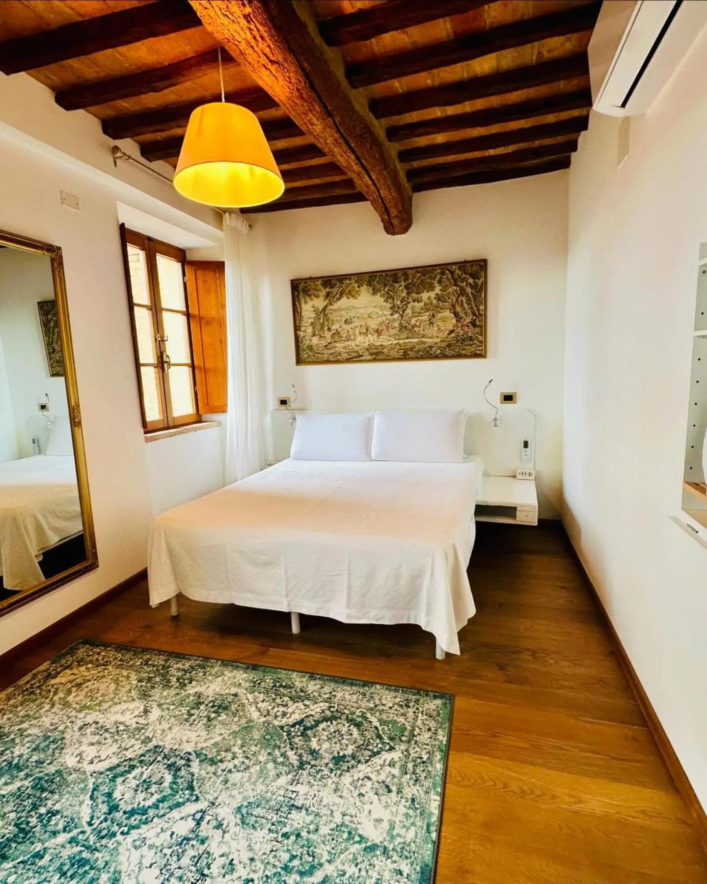 Bedroom, Bed in TRUFFLE'N'BED