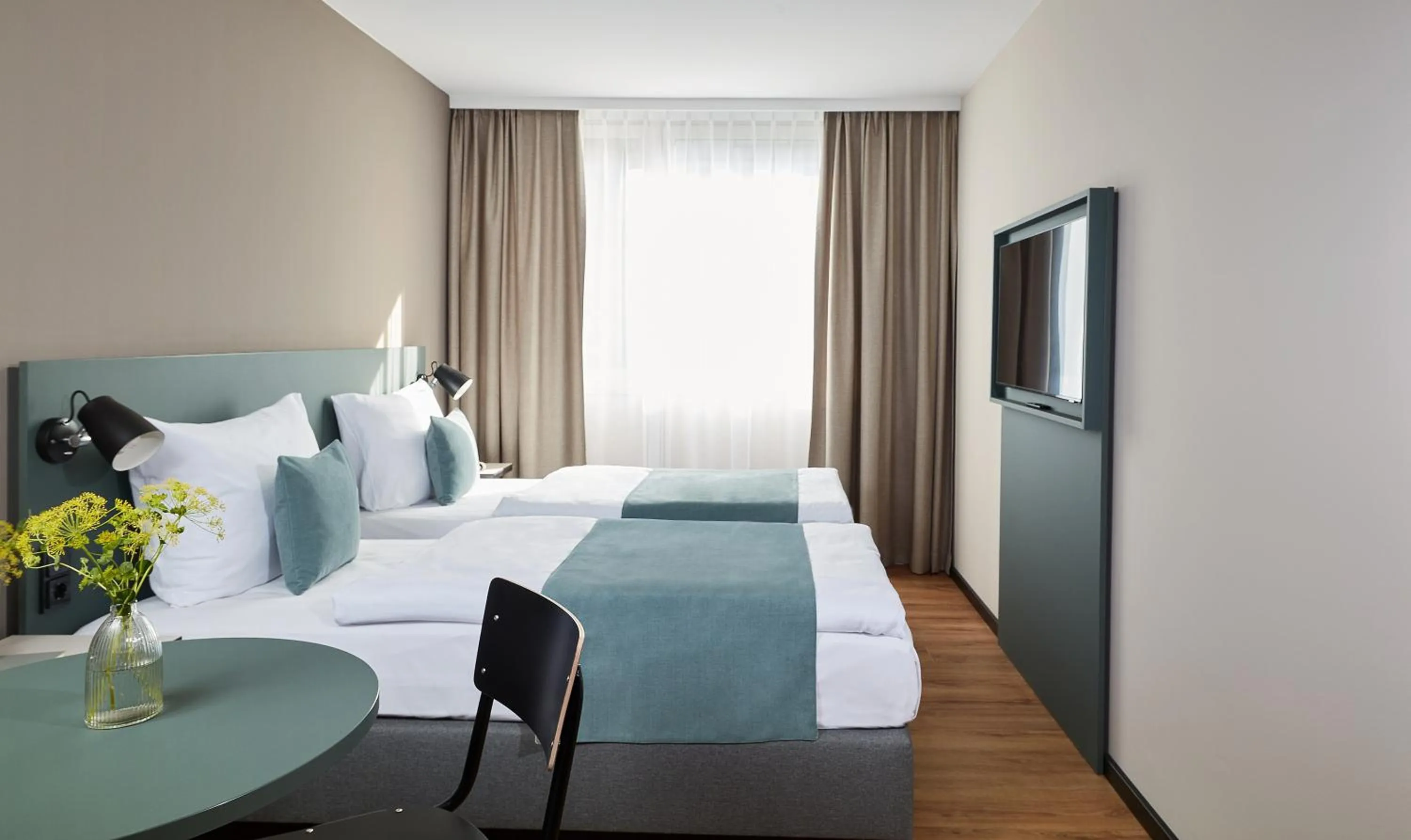 Photo of the whole room, Bed in Living Hotel Kaiser Franz Joseph