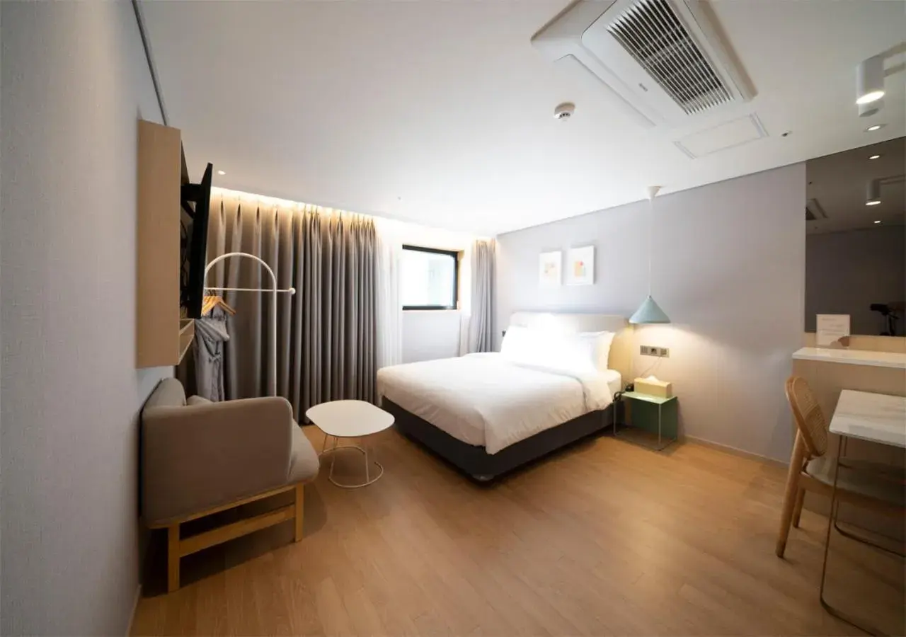 Superior Double Room in Nampo Ocean2Heaven Hotel& Spa Superior Double Room in Nampo Ocean2Heaven Hotel& Spa