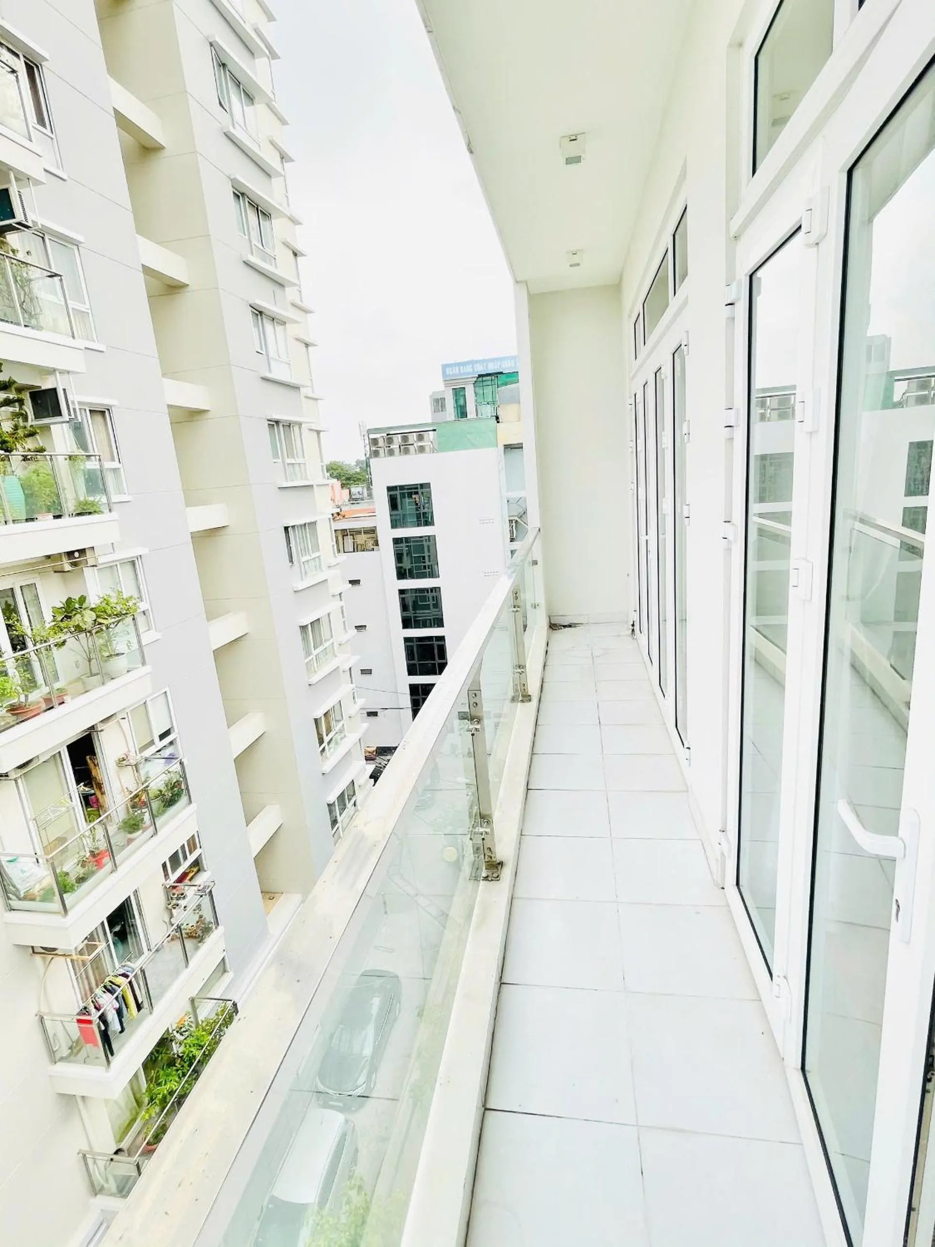 Balcony/Terrace in EMERALD APARTMENTS