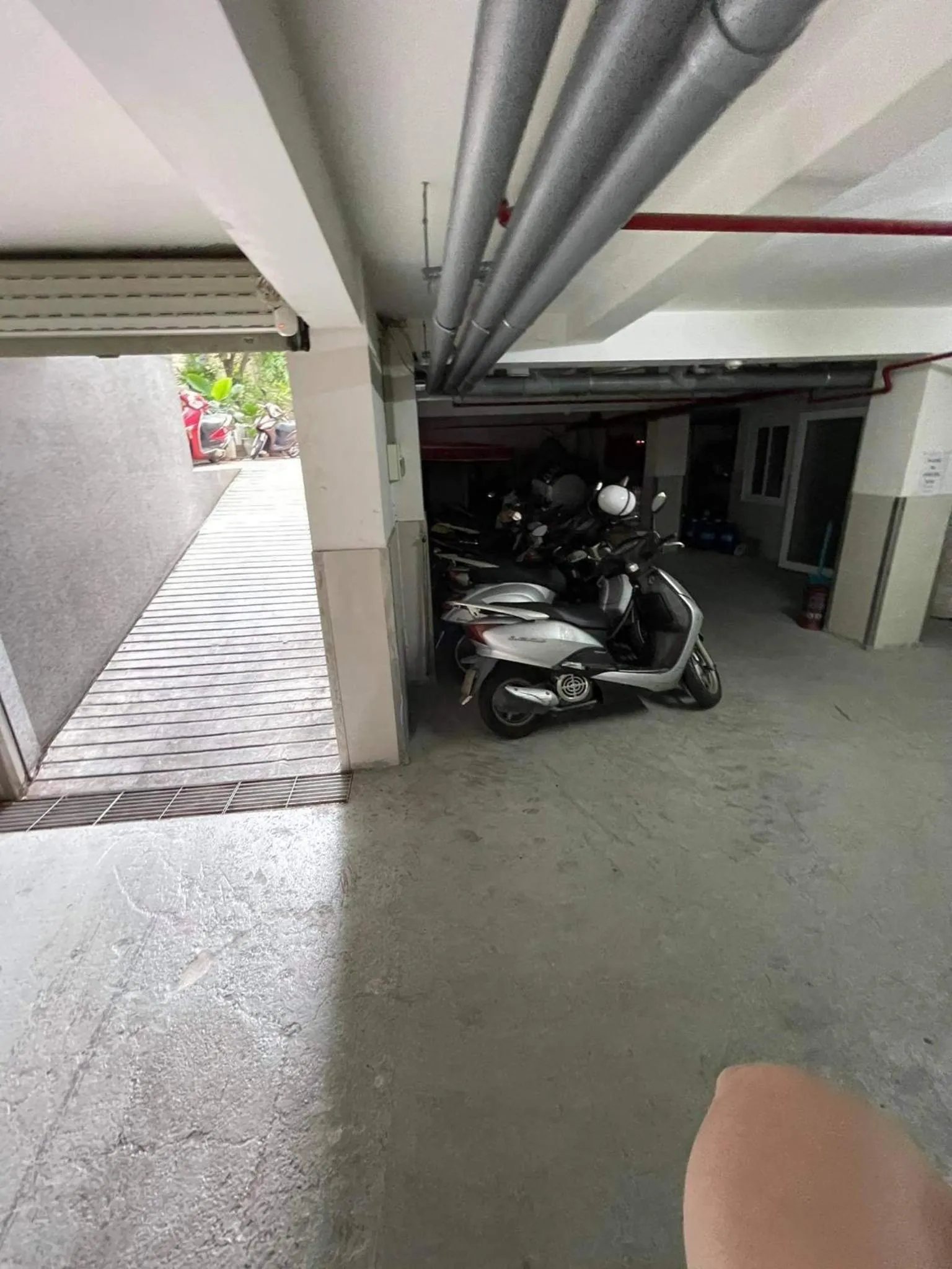 Parking in EMERALD APARTMENTS