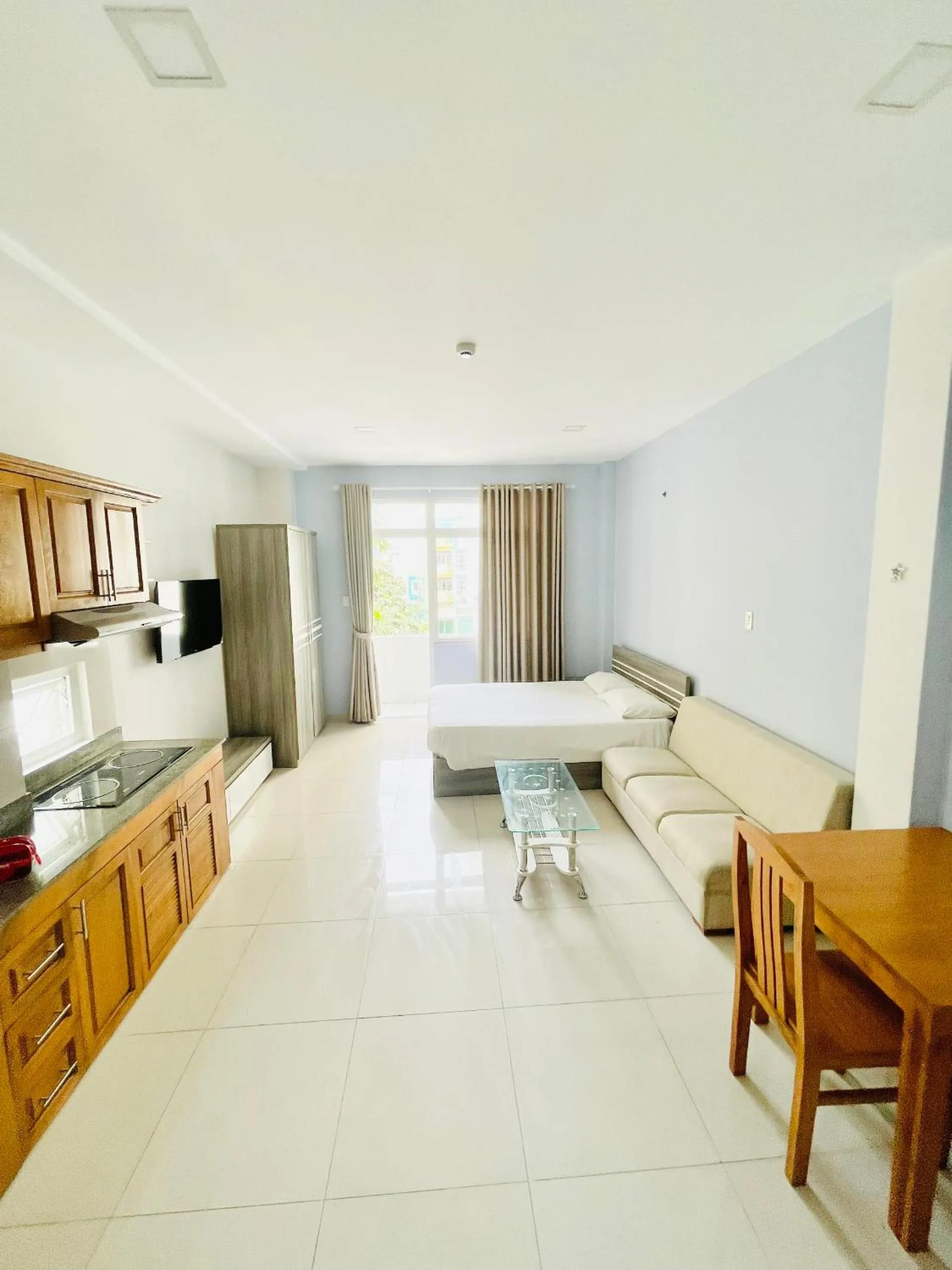 Living room in EMERALD APARTMENTS